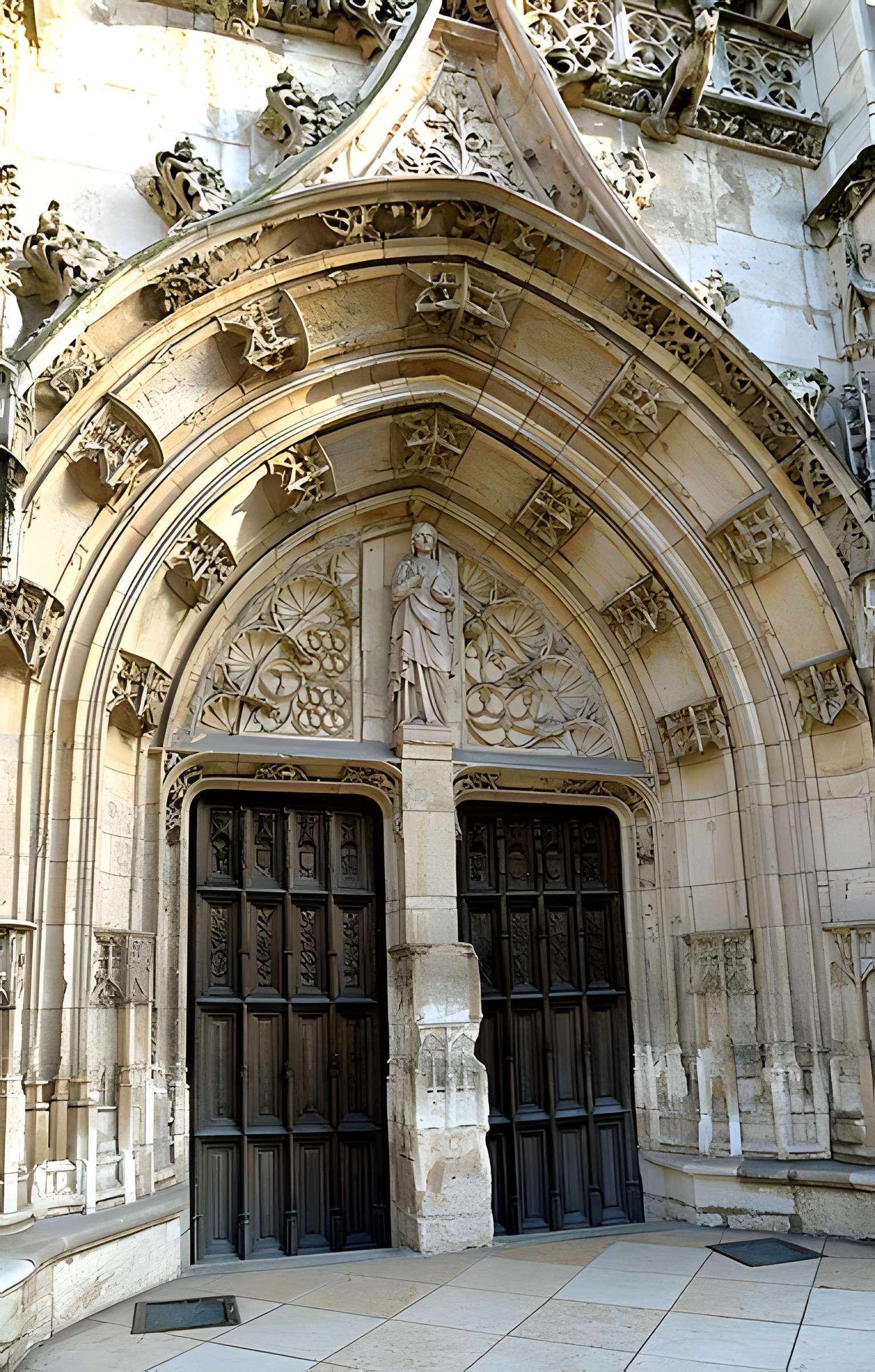 Collégiale Notre-Dame-des-Marais de Villefranche-sur-Saône