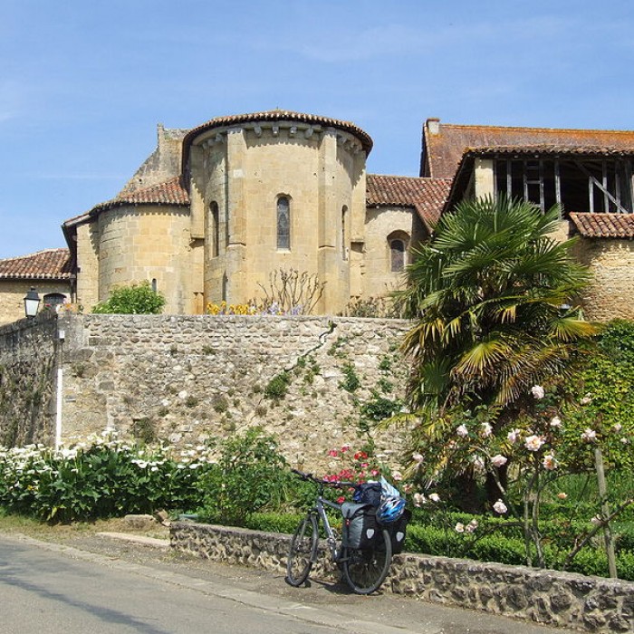 Photo de Collégiale Saint-Barthélemy de Pimbo
