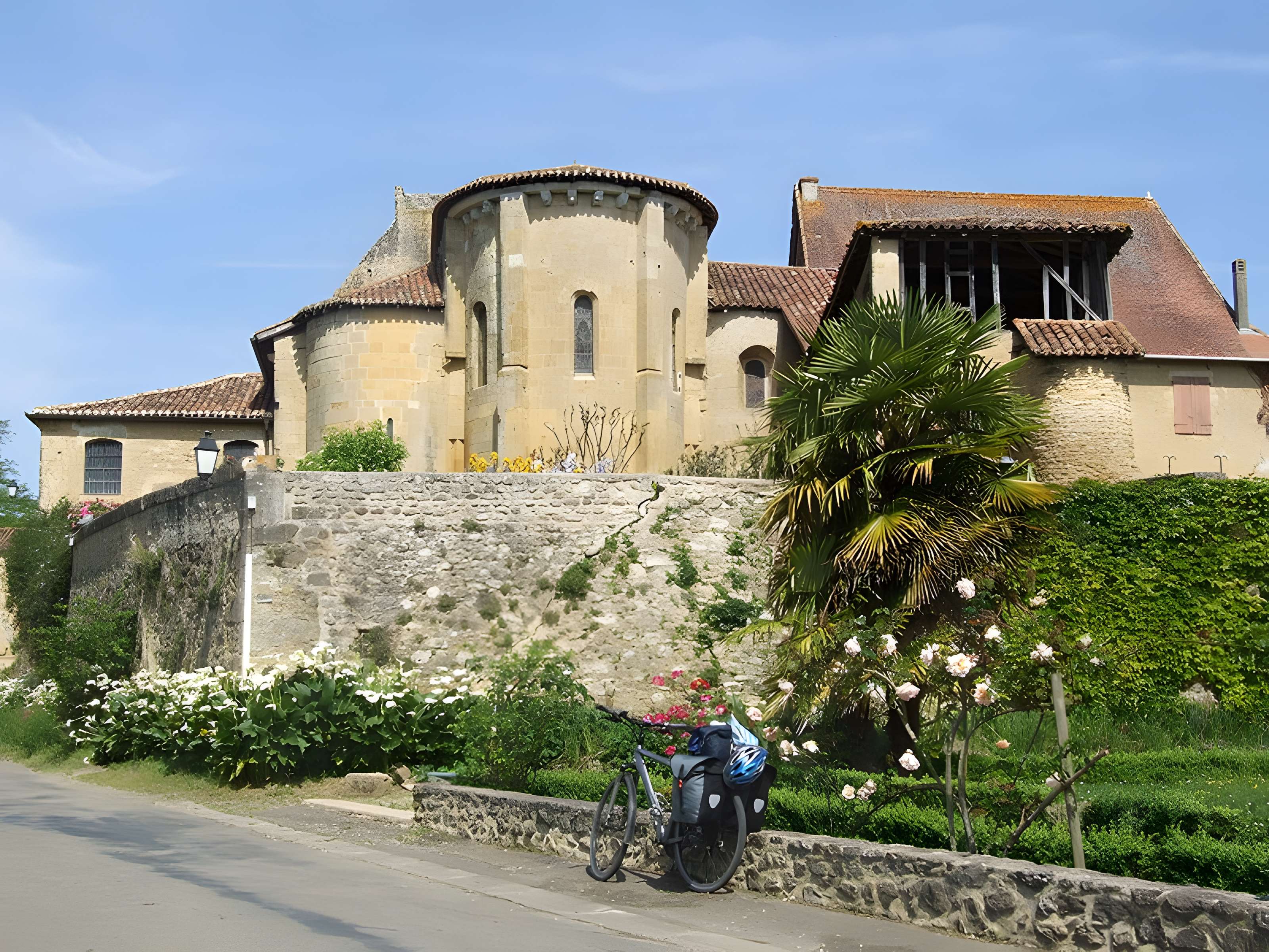 Collégiale Saint-Barthélemy de Pimbo 