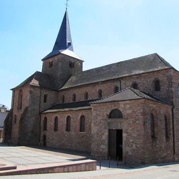Collégiale Saint-Martin-et-Saint-Arbogast de Surbourg