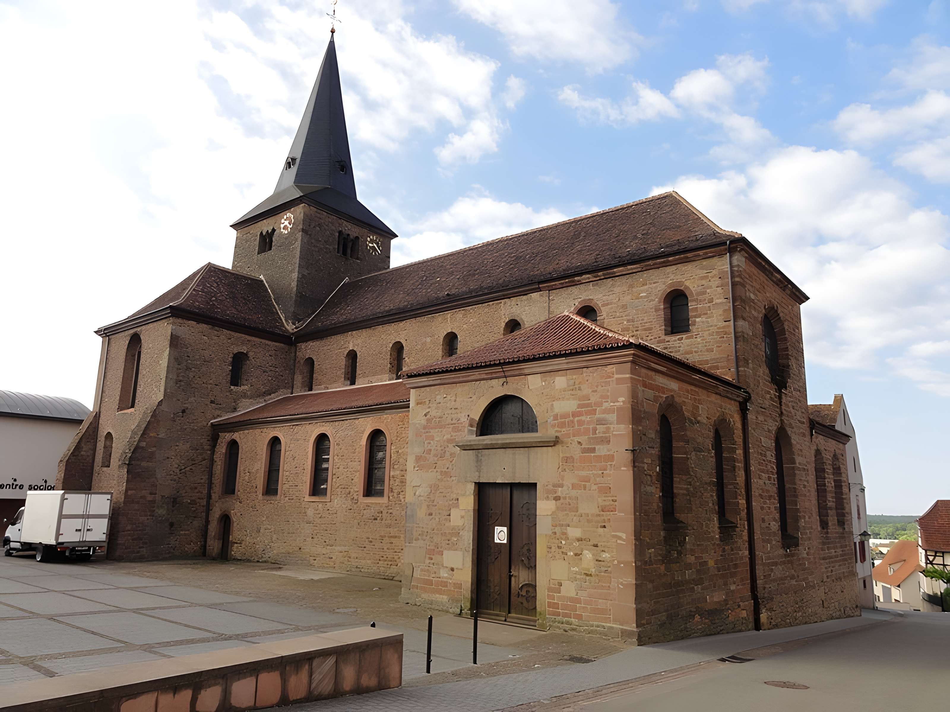 Collégiale Saint-Martin-et-Saint-Arbogast de Surbourg