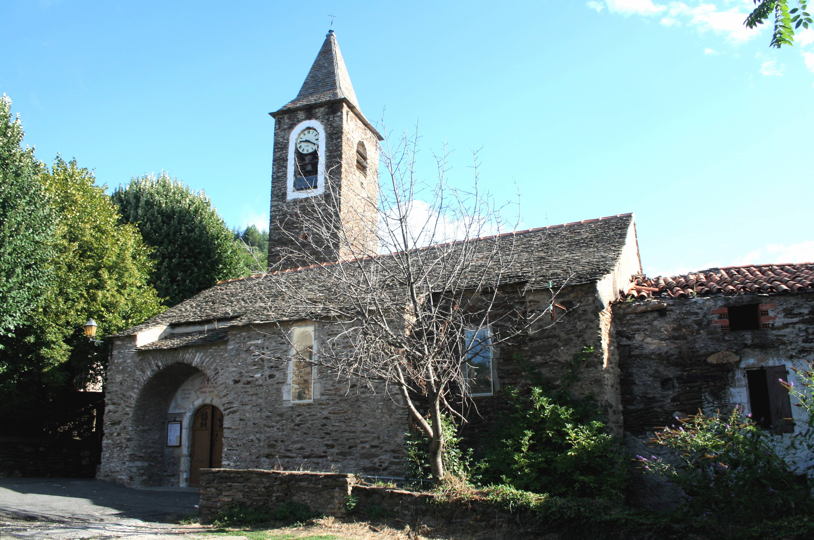 Photo de Église Saints-Pierre-et-Paul de Combes