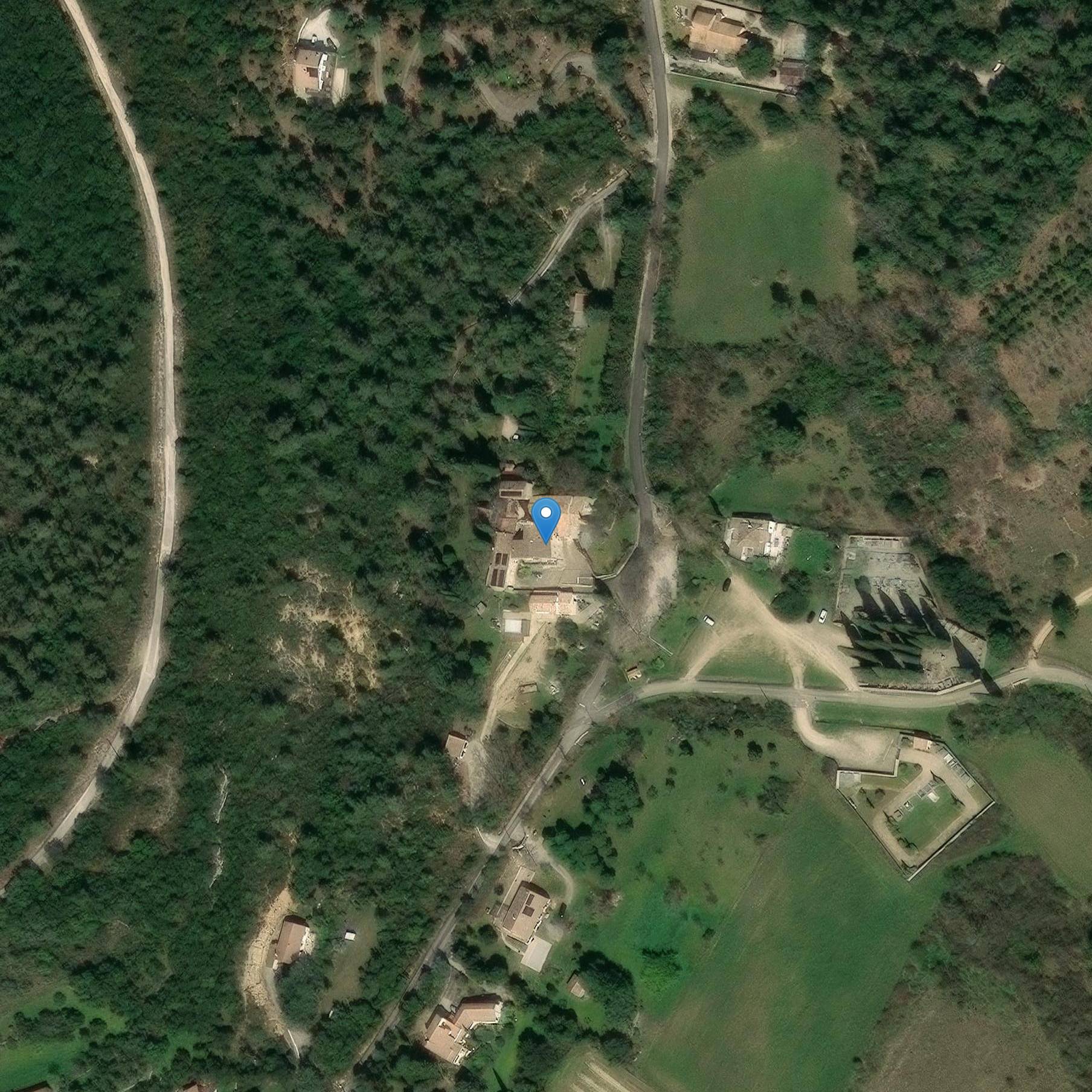 Photo de 聖マーティン・デ・ラ・ボワシエール教会