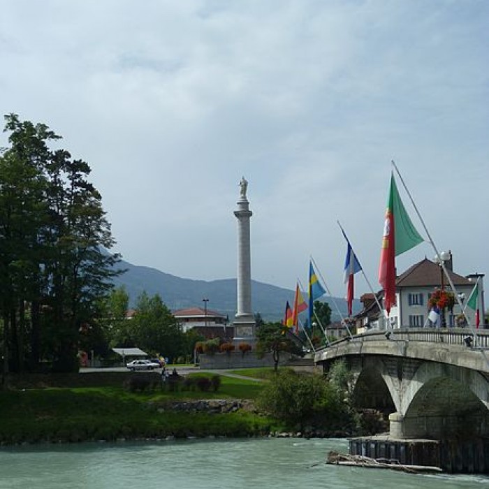 Photo de Colonne de Charles-Félix à Bonneville