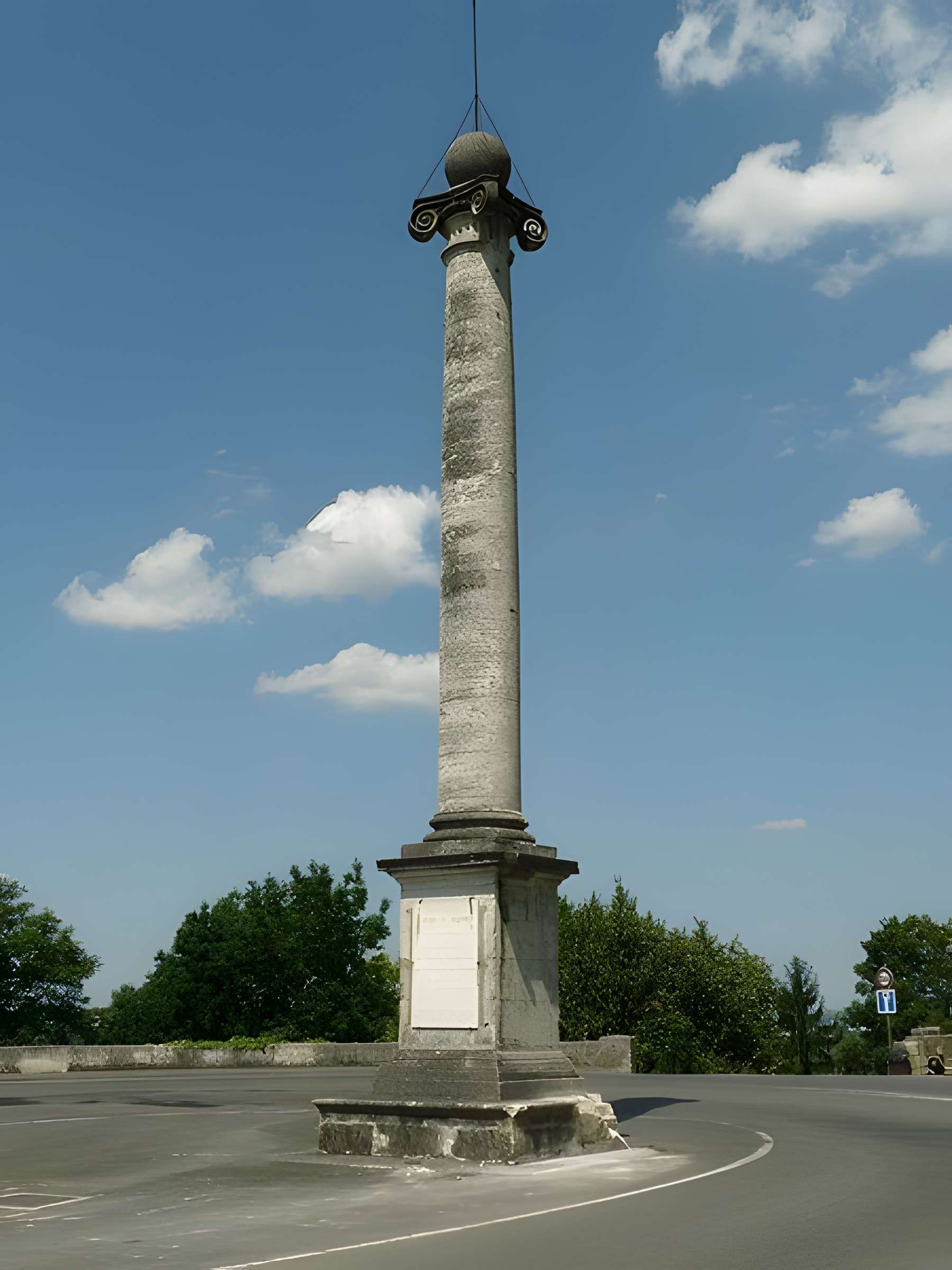 Colonne de la duchesse à Angoulême 