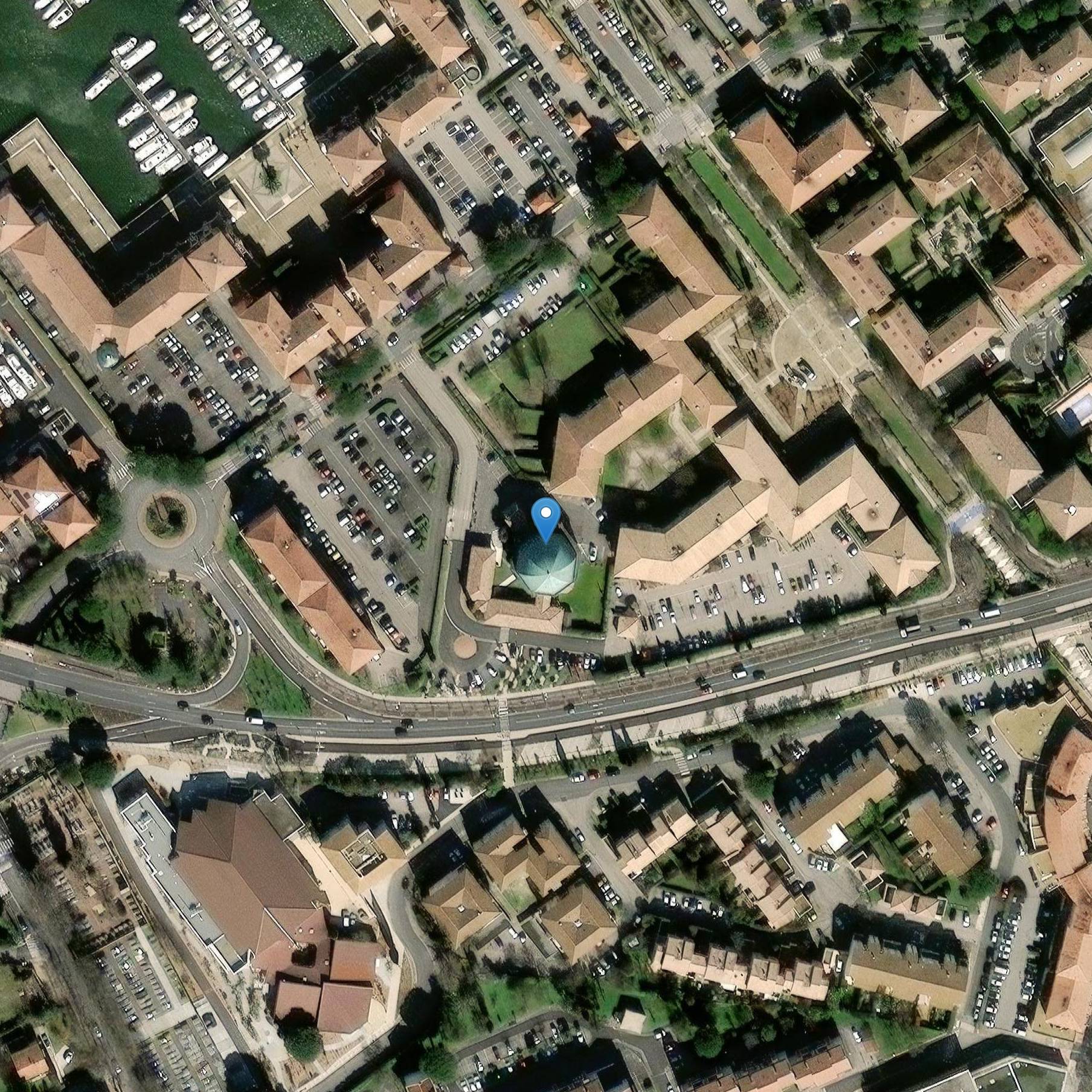 Photo de 阿丽亚娜港圣伯纳德教堂