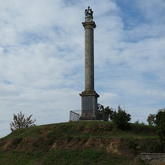 Photo de Colonne de la duchesse dAngoulême à Saint-Florent-le-Vieil