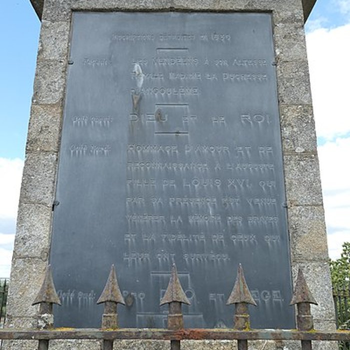 Photo de Colonne de la duchesse dAngoulême à Saint-Florent-le-Vieil