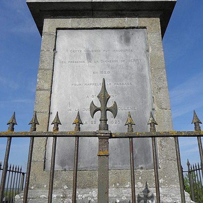 Photo de Colonne de la duchesse dAngoulême à Saint-Florent-le-Vieil