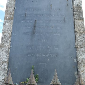 Colonne de la duchesse dAngoulême à Saint-Florent-le-Vieil