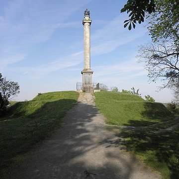 Colonne de la duchesse dAngoulême à Saint-Florent-le-Vieil