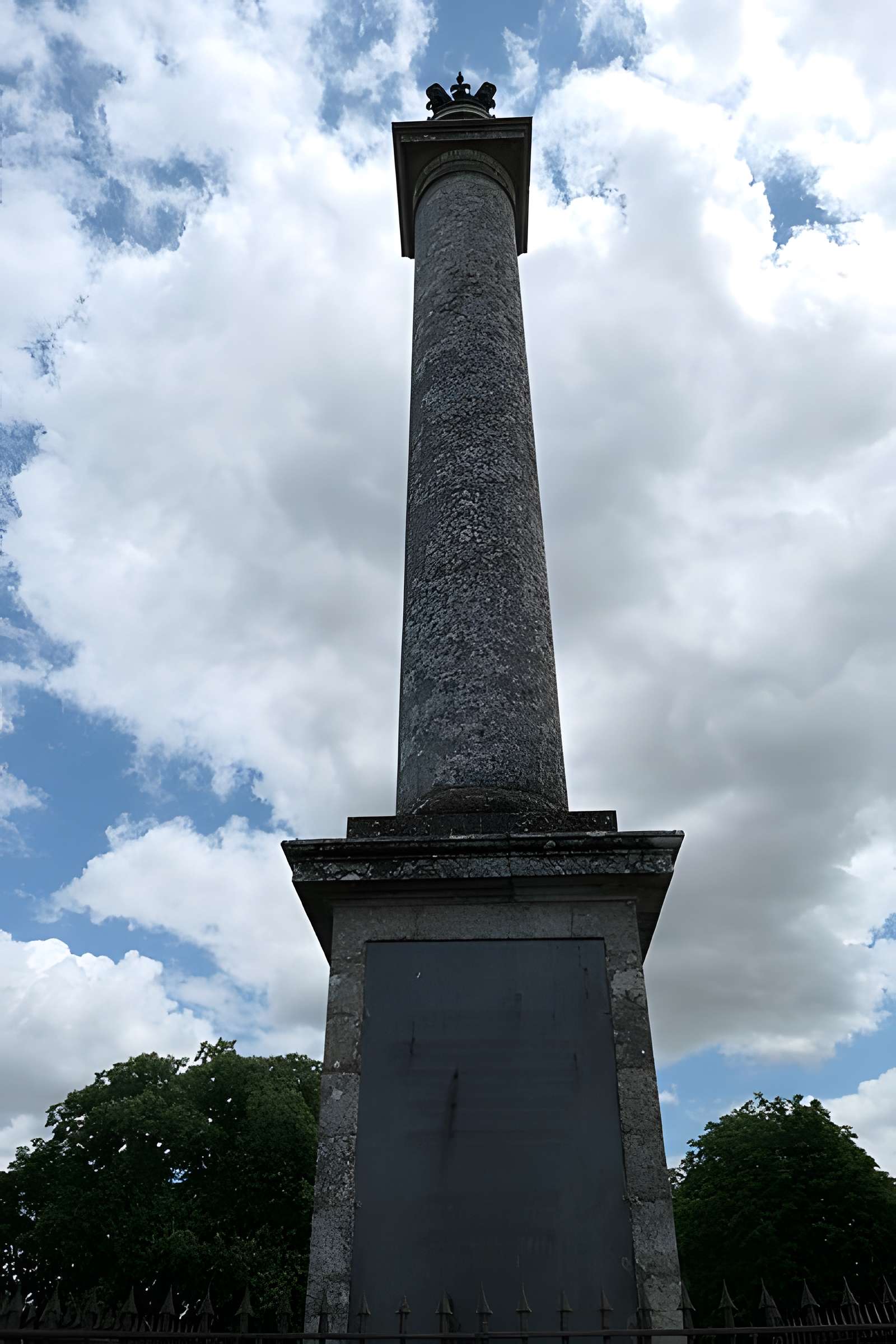 Colonne de la duchesse d'Angoulême à Saint-Florent-le-Vieil