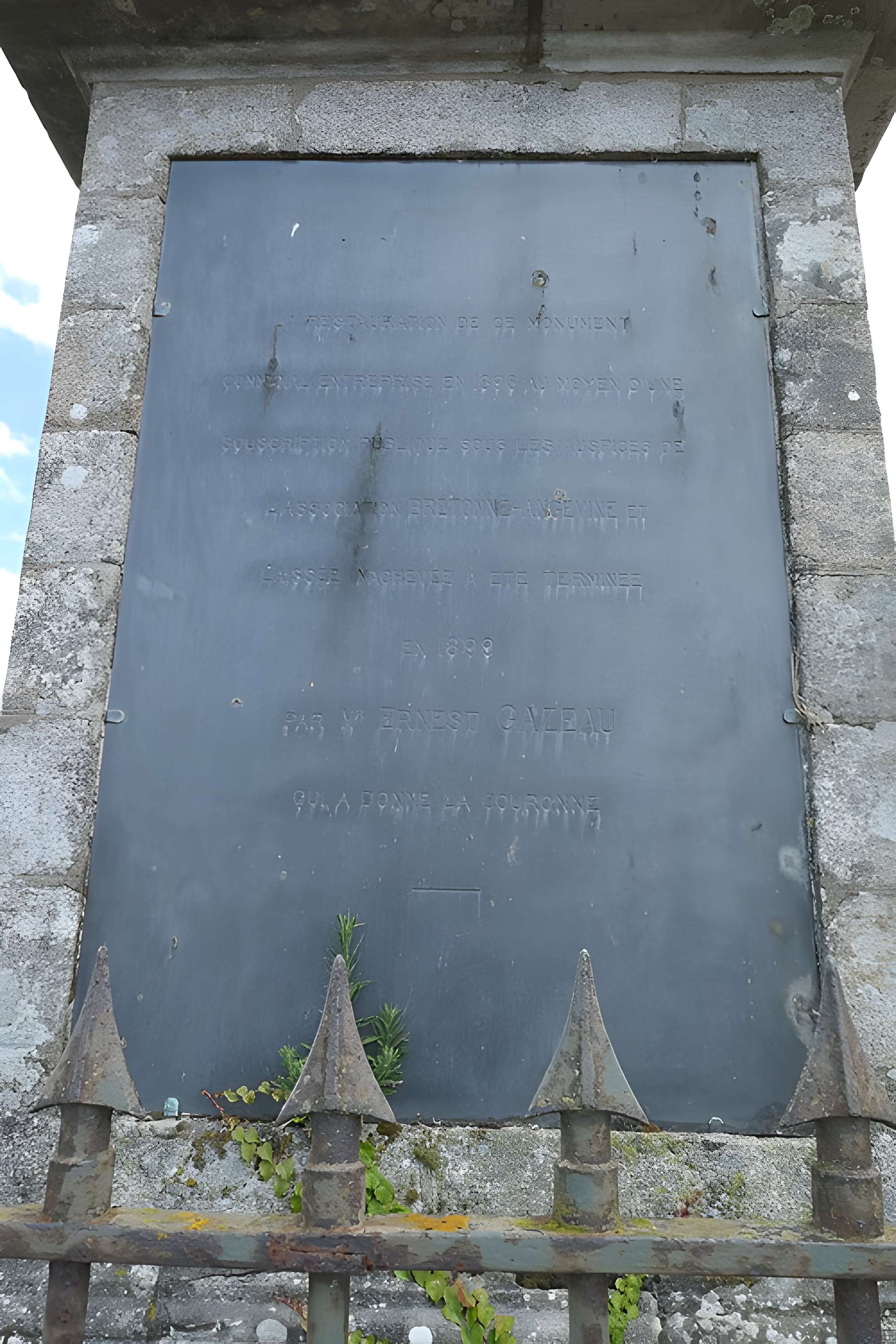 Colonne de la duchesse d'Angoulême à Saint-Florent-le-Vieil