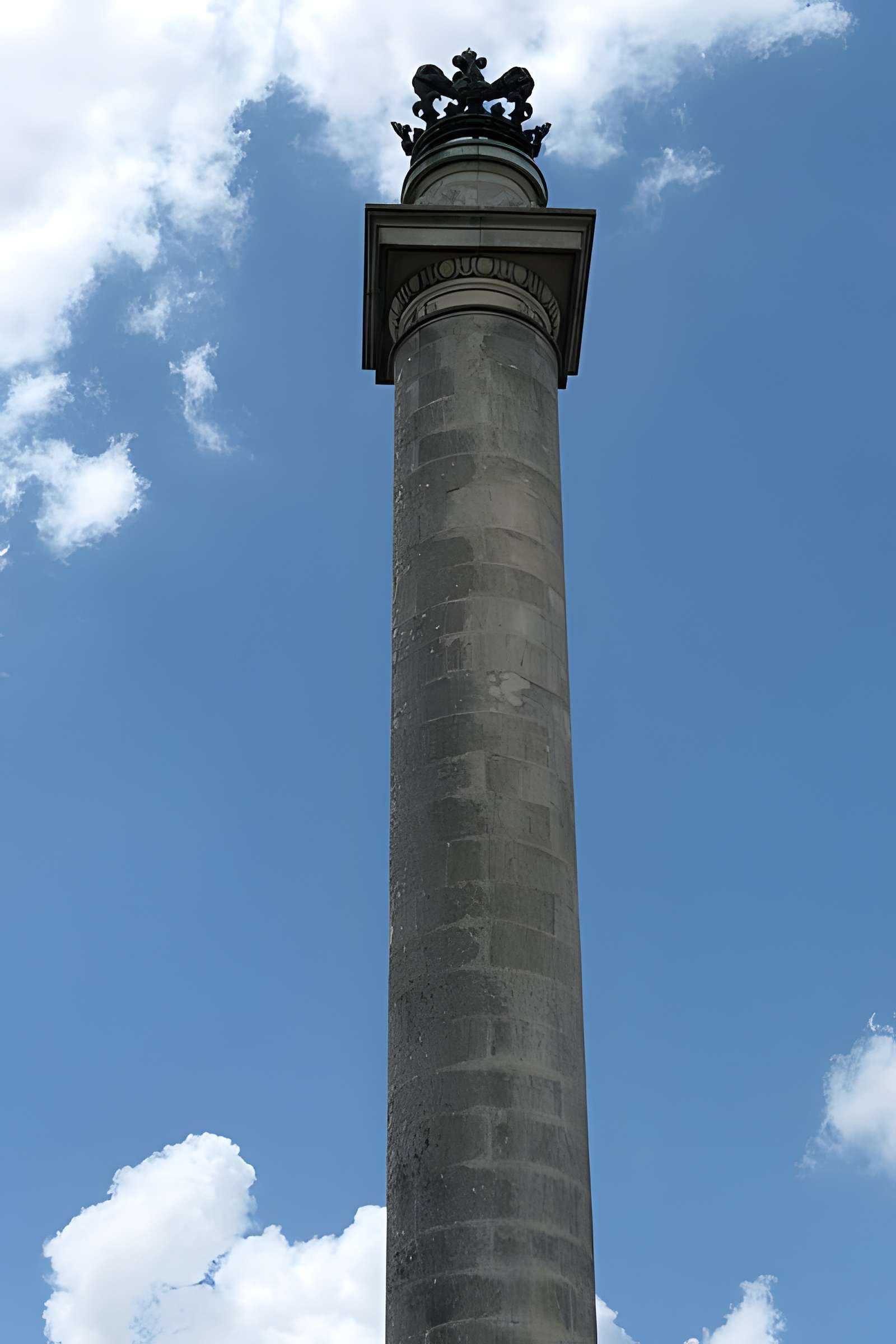 Colonne de la duchesse d'Angoulême à Saint-Florent-le-Vieil