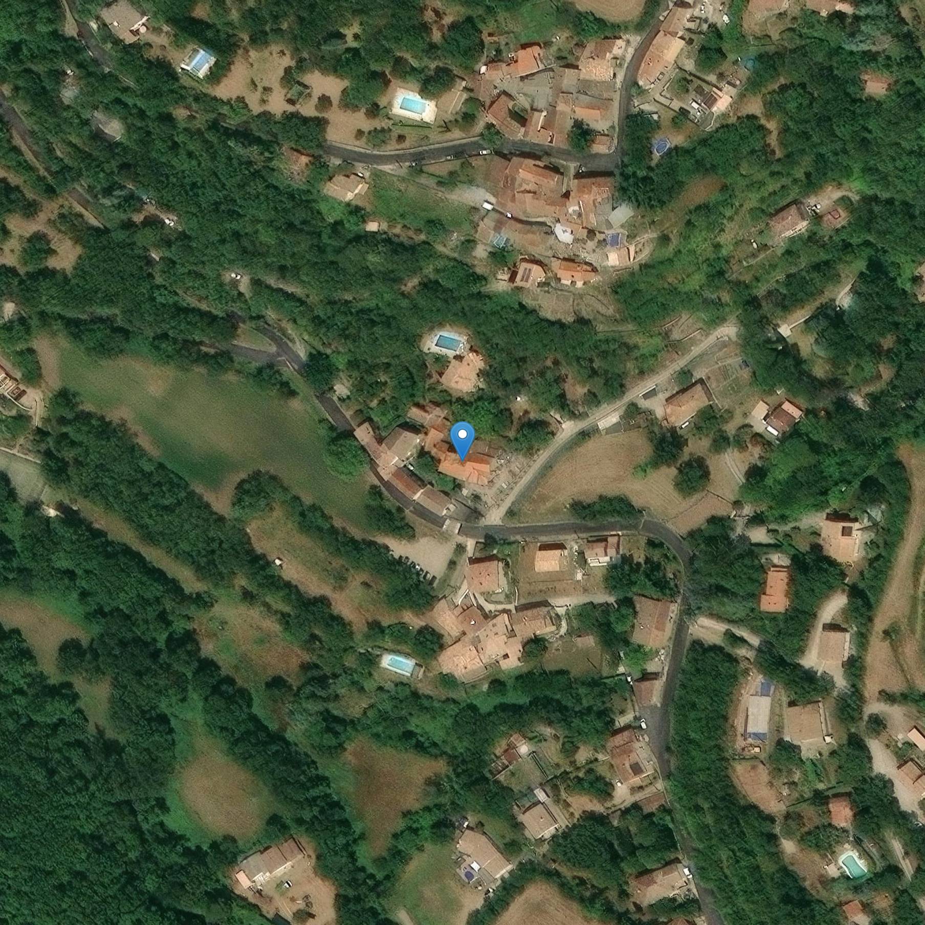 Photo de 计划圣萨图宁教堂