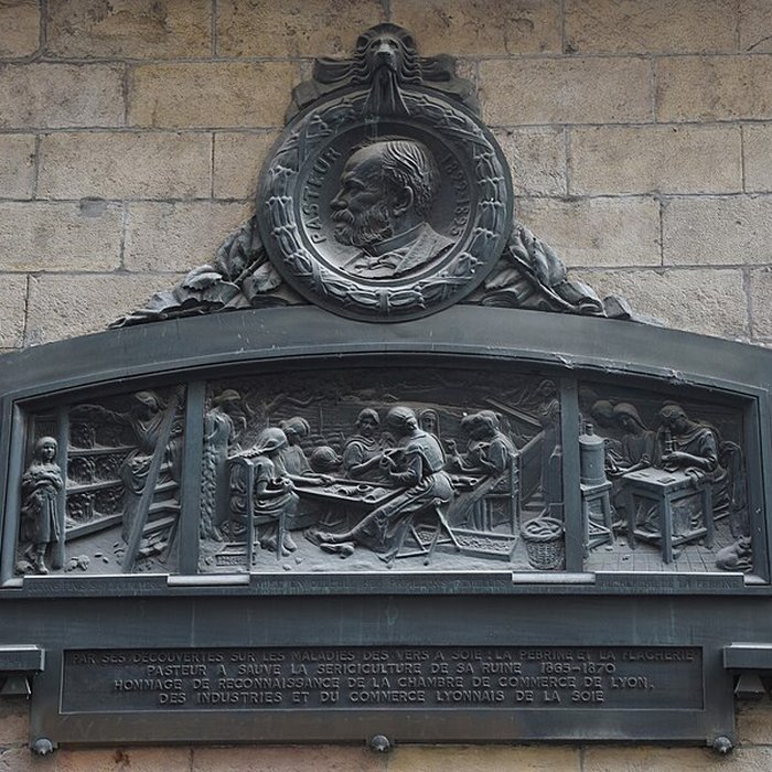 Photo de Ancienne condition publique des Soies