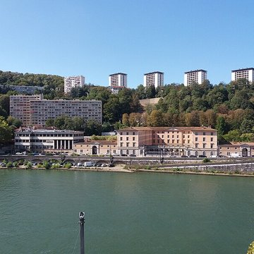 Ancien couvent des Dames de Sainte-Elisabeth, ancienne école nationale vétérinaire, actuellement Conservatoire national supérieur de musique et de danse de Lyon