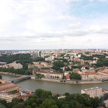 Ancien couvent des Dames de Sainte-Elisabeth, ancienne école nationale vétérinaire, actuellement Conservatoire national supérieur de musique et de danse de Lyon