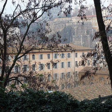 Ancien couvent des Dames de Sainte-Elisabeth, ancienne école nationale vétérinaire, actuellement Conservatoire national supérieur de musique et de danse de Lyon