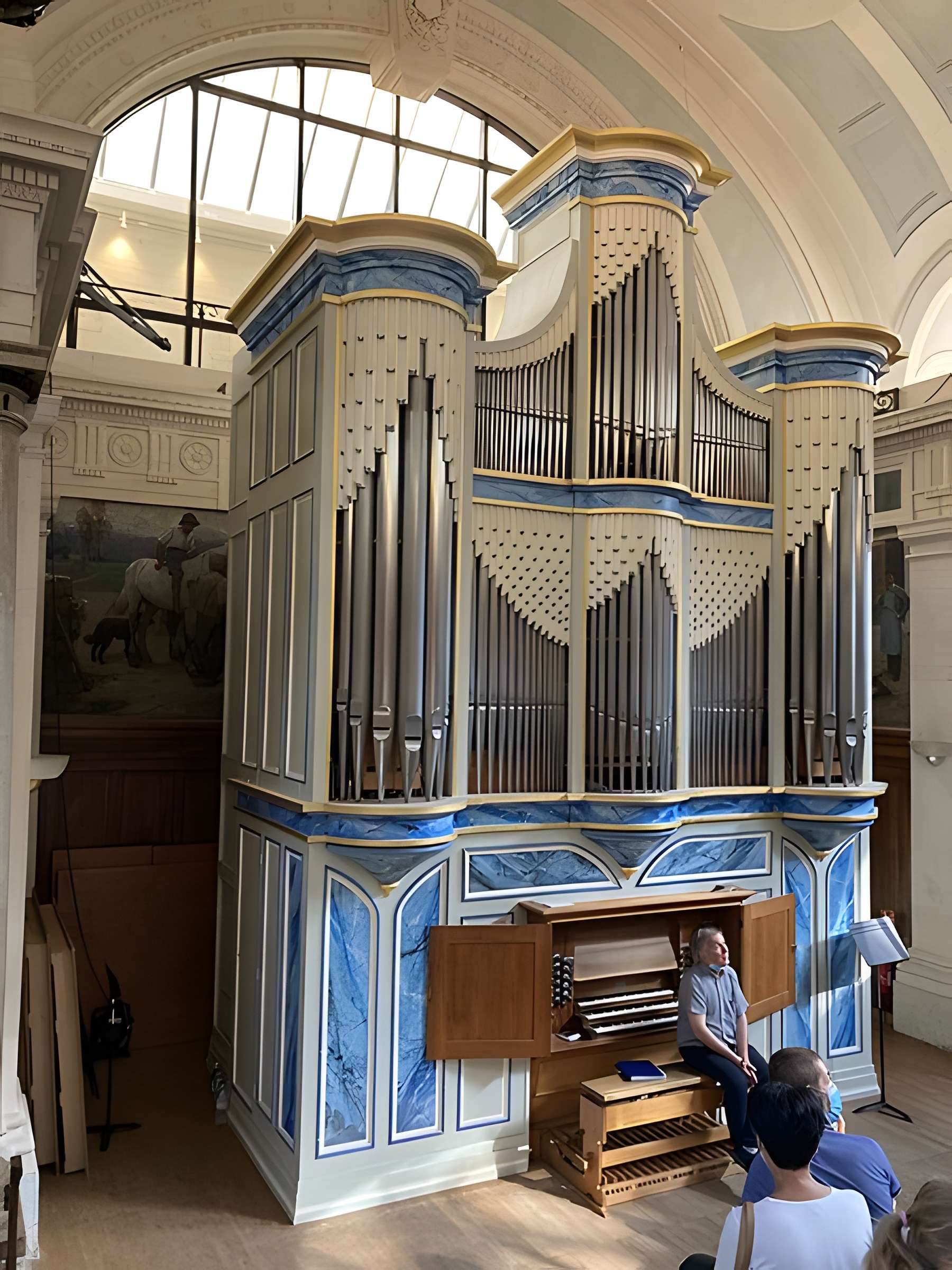 Ancien couvent des Dames de Sainte-Elisabeth, ancienne école nationale vétérinaire, actuellement Conservatoire national supérieur de musique et de danse de Lyon
