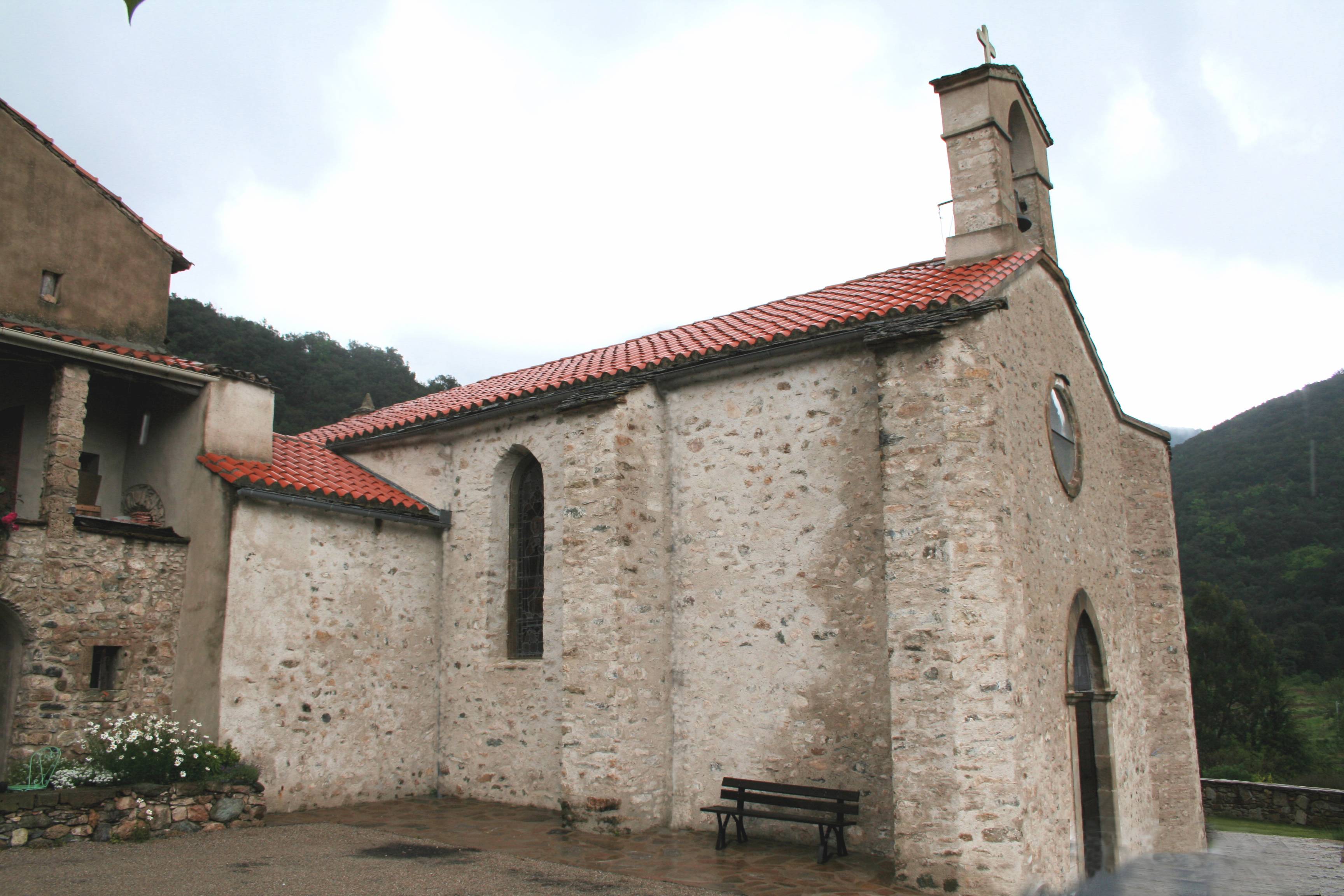Photo de Abbatiale Saint-Geniès de Saint-Geniès-des-Mourgues