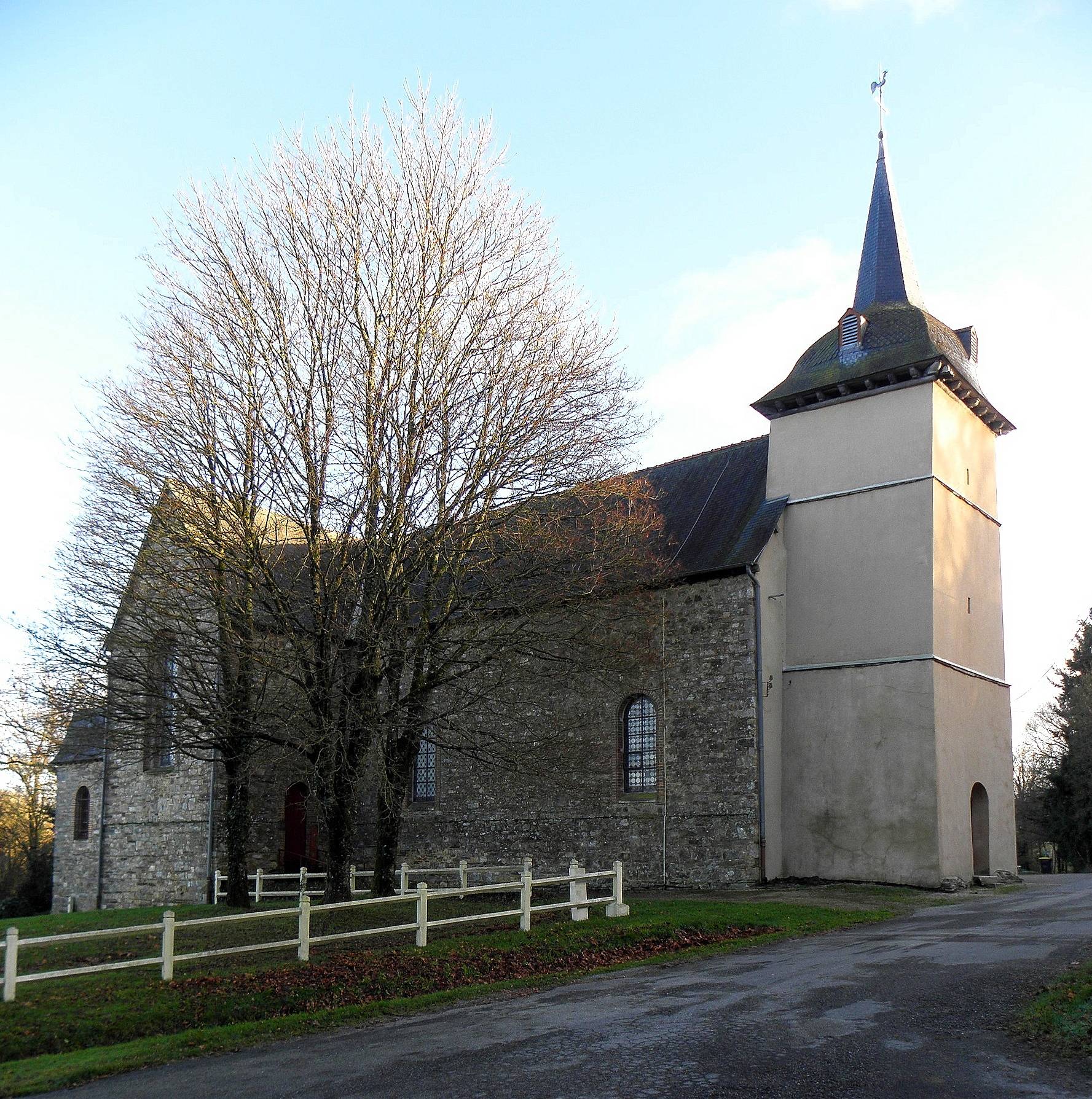 Photo de Church of Our Lady of Bovel