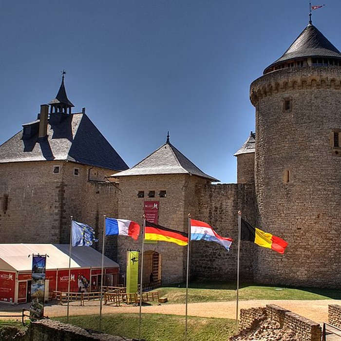 Photo de Ruines du château de Mensberg, dit aussi château de Malbrouck