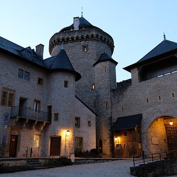 Ruines du château de Mensberg, dit aussi château de Malbrouck