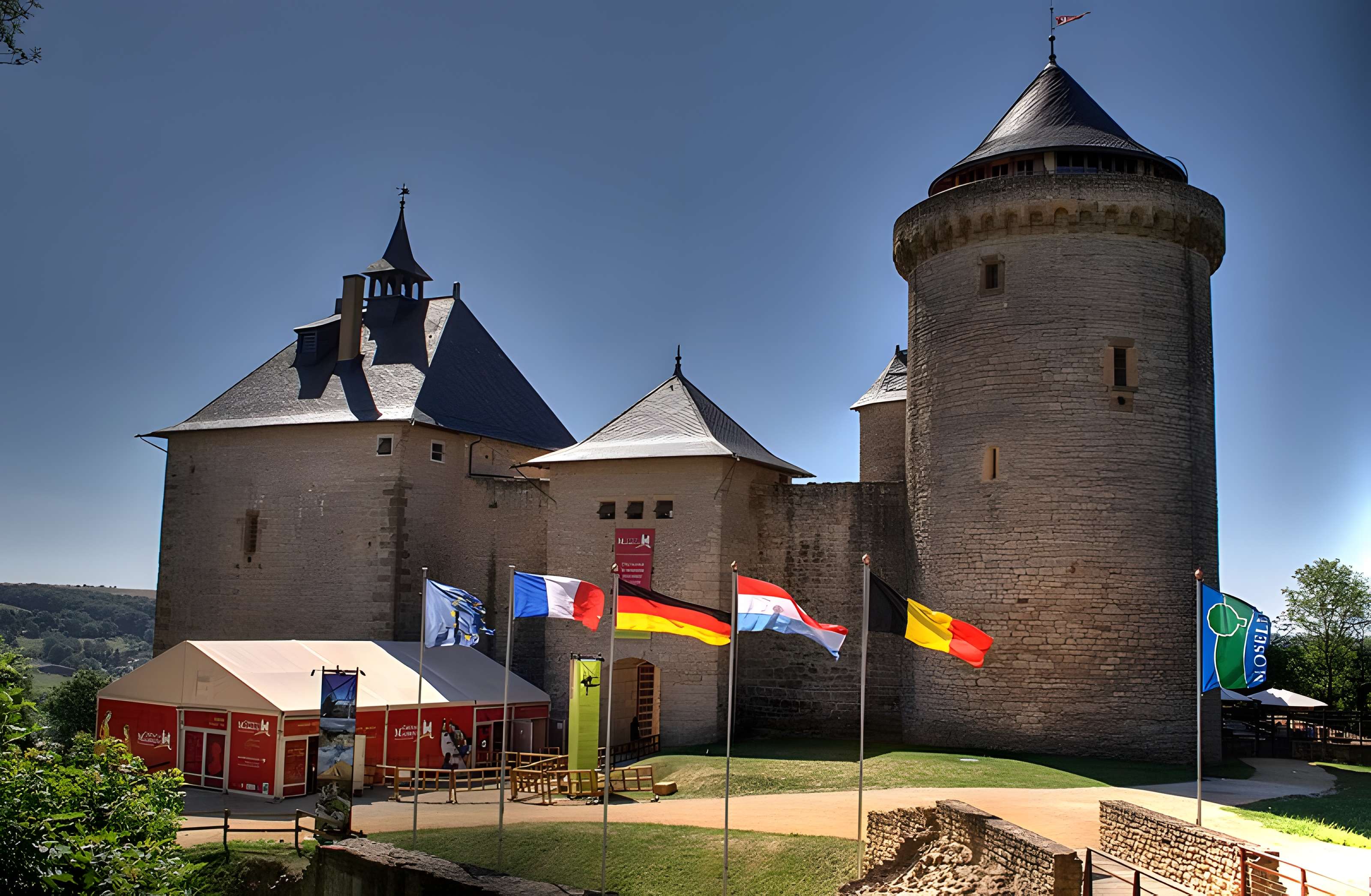 Ruines du château de Mensberg, dit aussi château de Malbrouck