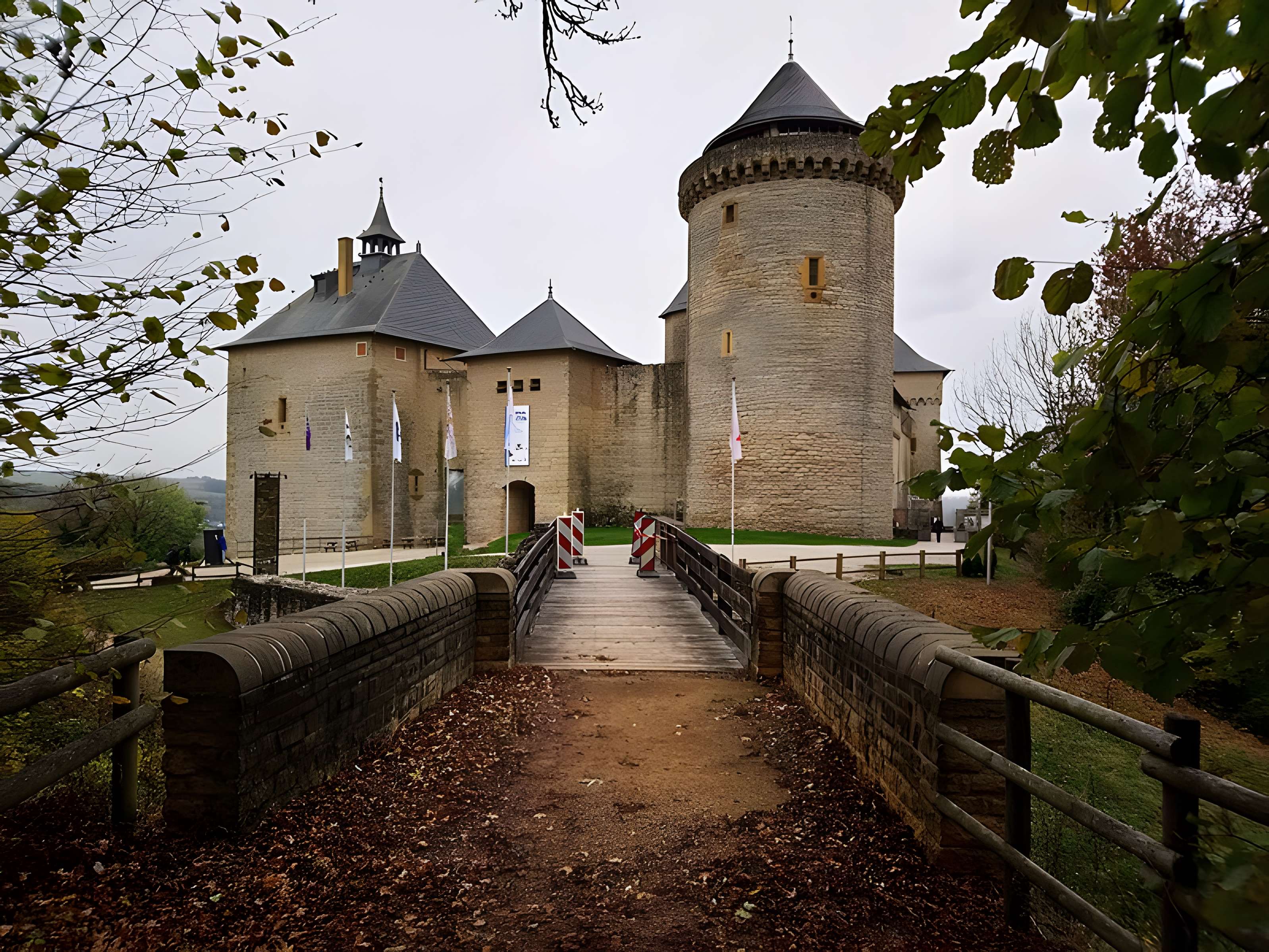 Ruines du château de Mensberg, dit aussi château de Malbrouck
