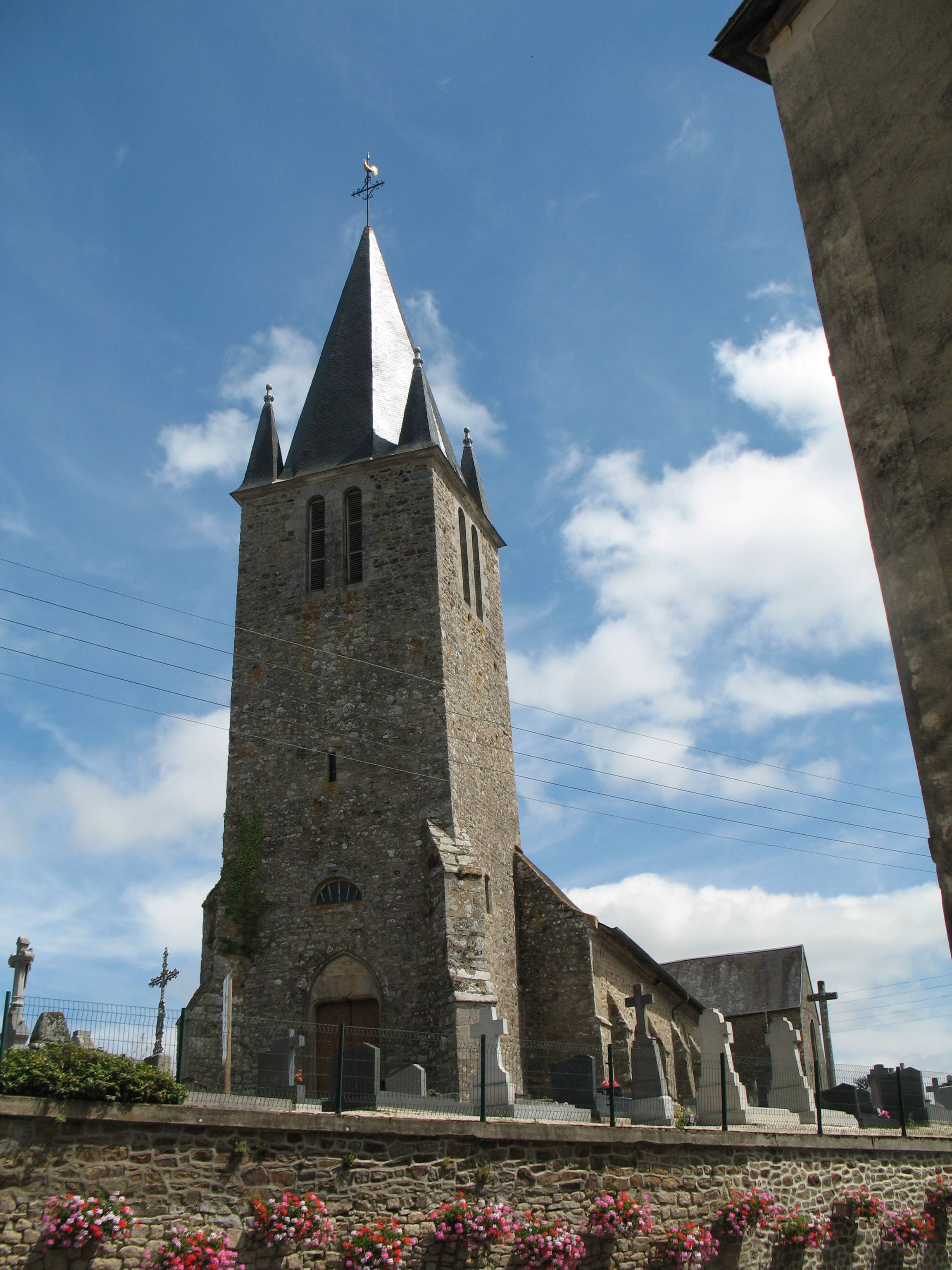 Photo de Église Saint-Pierre de Dompierre-du-Chemin
