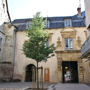 Couvent des Pénitents de Saint-Geniez-dOlt