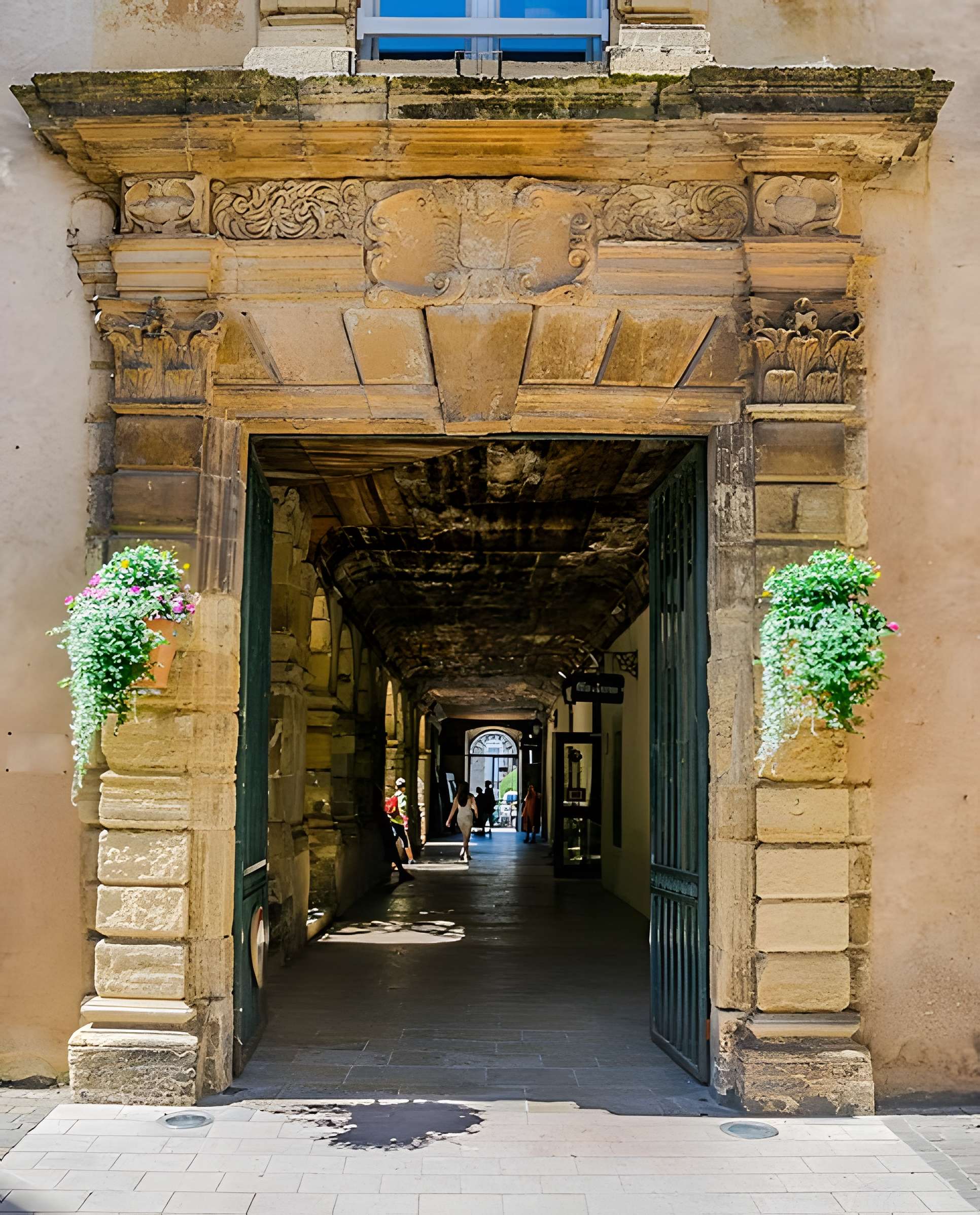 Couvent des Pénitents de Saint-Geniez-d'Olt