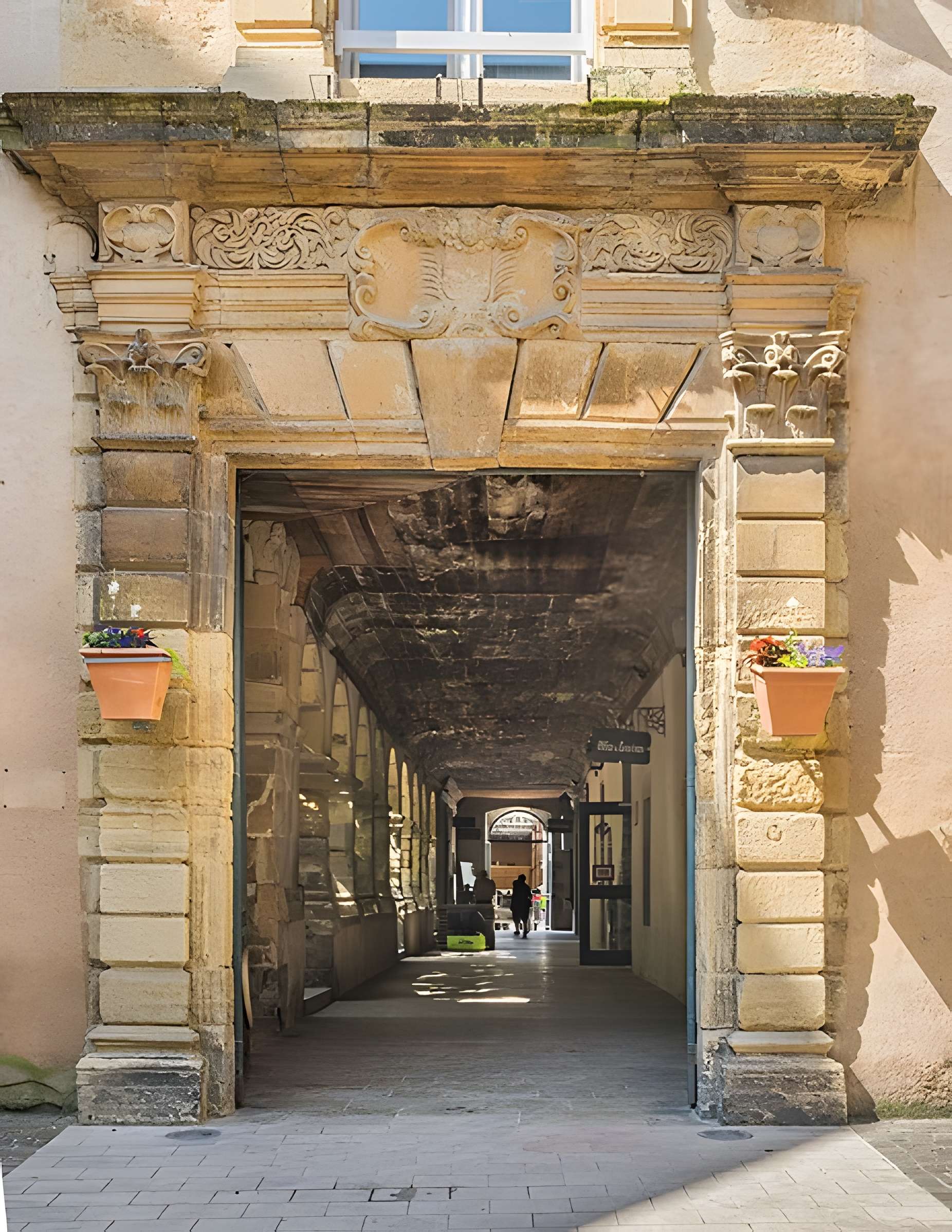 Couvent des Pénitents de Saint-Geniez-d'Olt