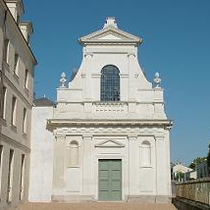 Photo de Ancien couvent des Ursulines de la Davrays ou ancienne caserne Rohan