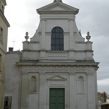 Ancien couvent des Ursulines de la Davrays ou ancienne caserne Rohan