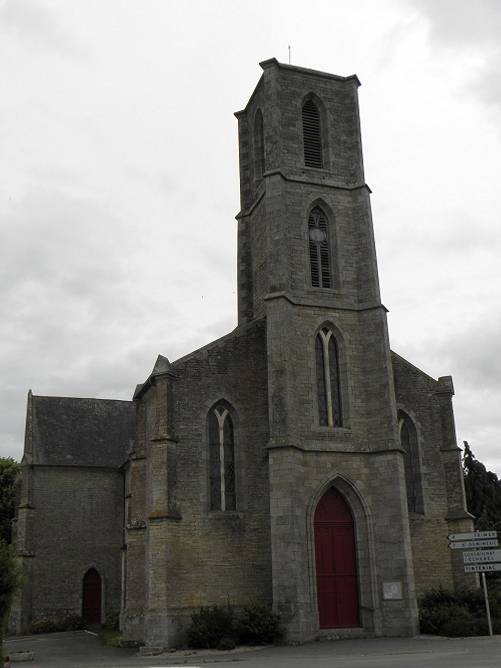 Photo de Église de la Sainte-Trinité de Saint-Thual