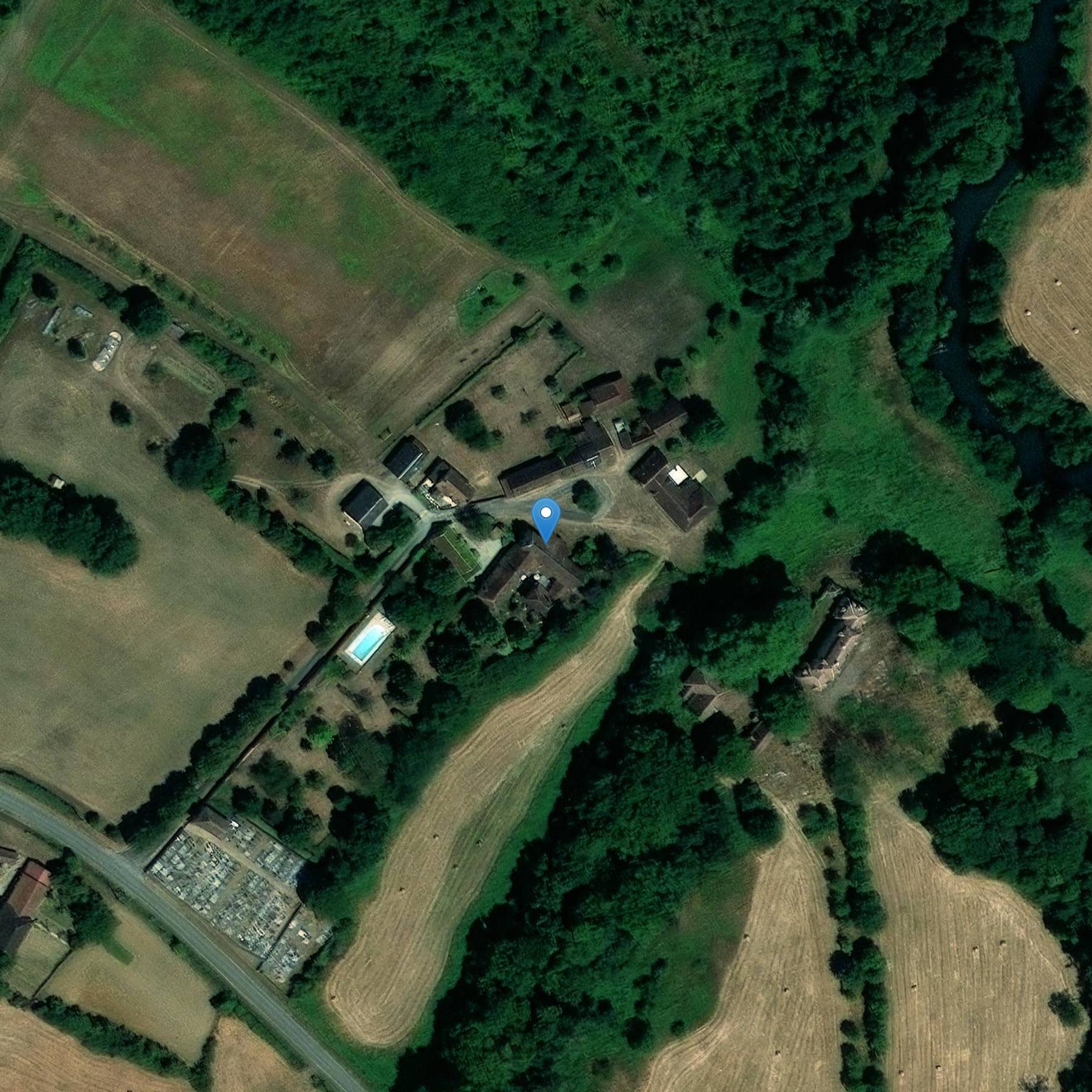 Photo de 约瓦尔德教堂的圣母