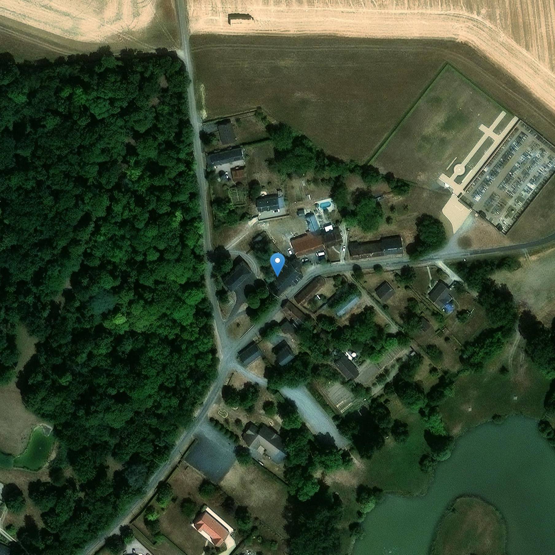 Photo de 聖ピエールと聖パウロ・デ・コーイングス教会