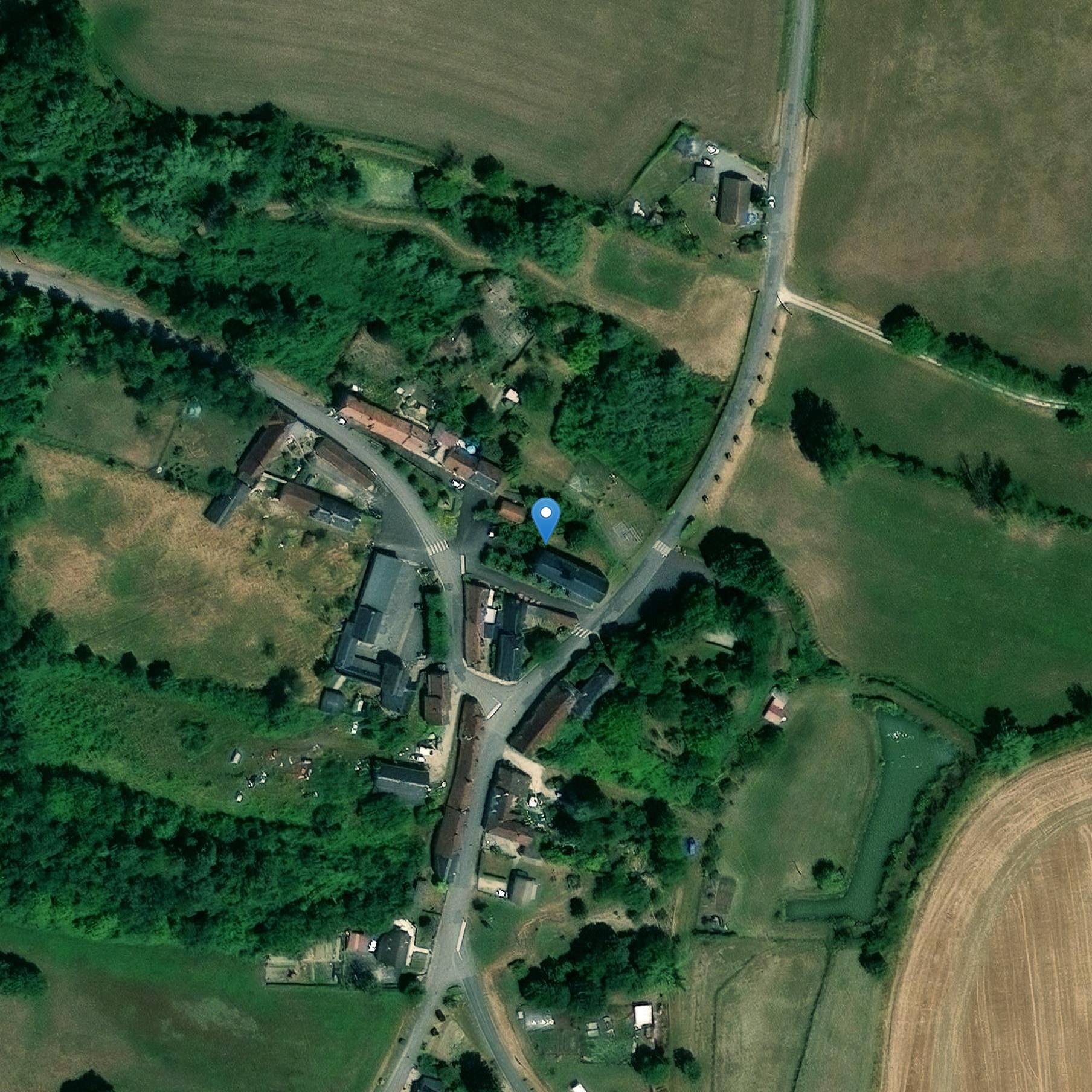 Photo de Saint-Hilaire de Murs チャーチ