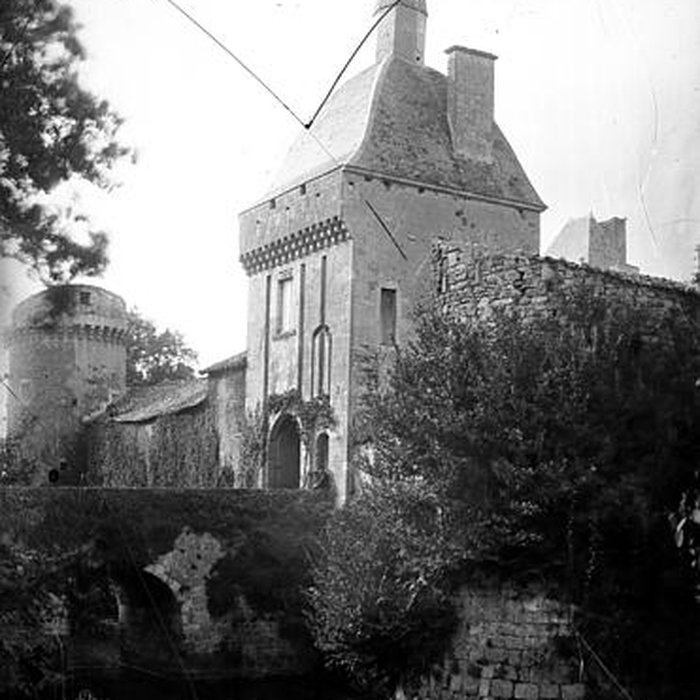Photo de Château de Marconnay