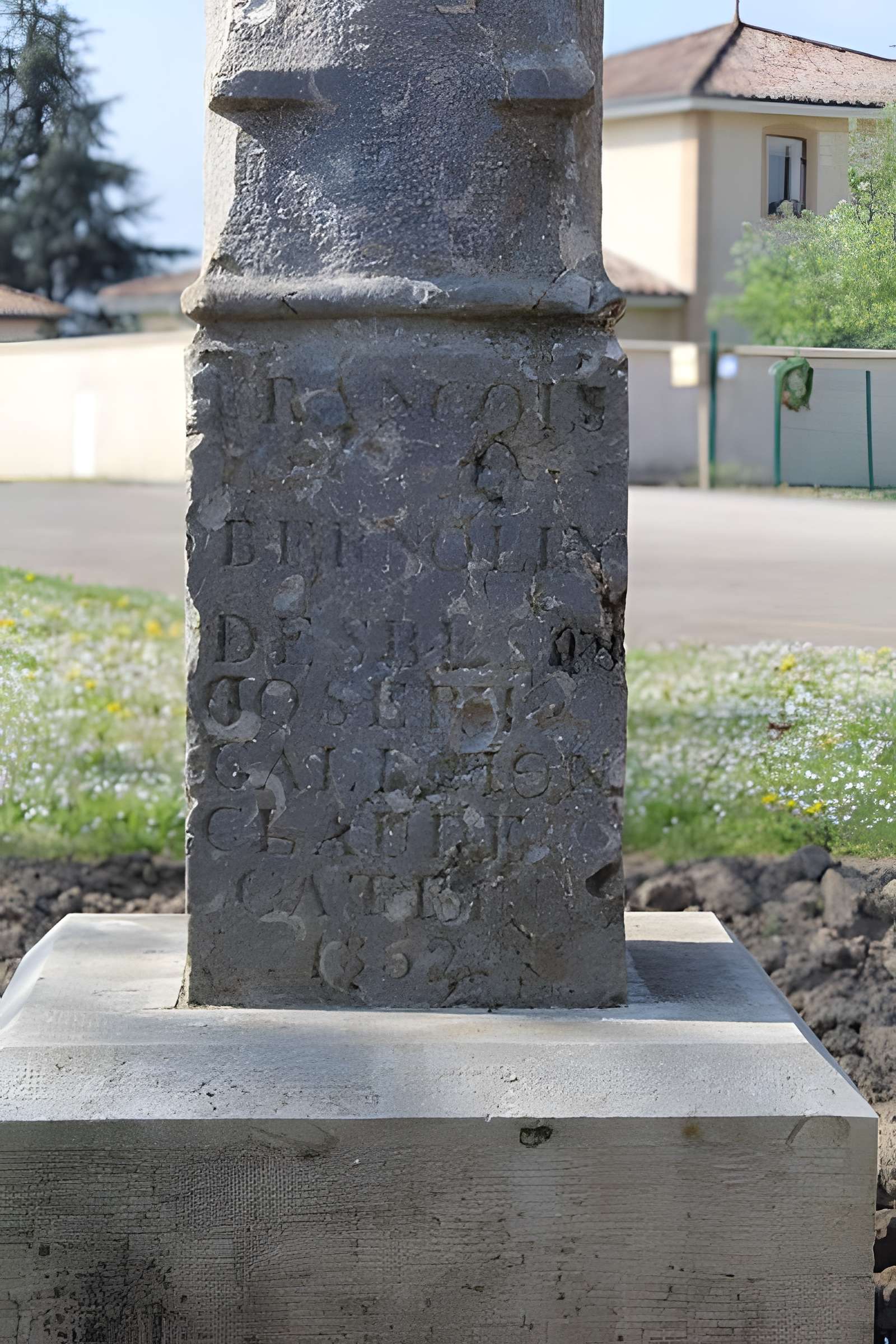 Croix de chemin de Feillens