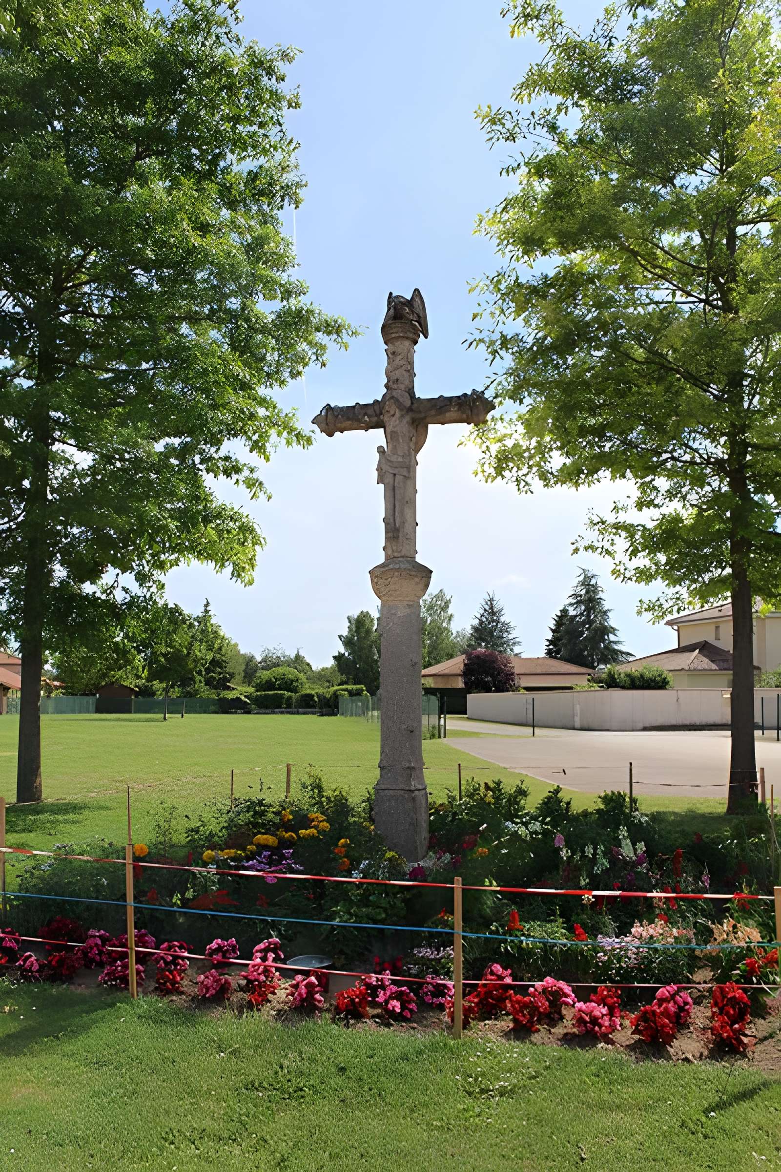 Croix de chemin de Feillens