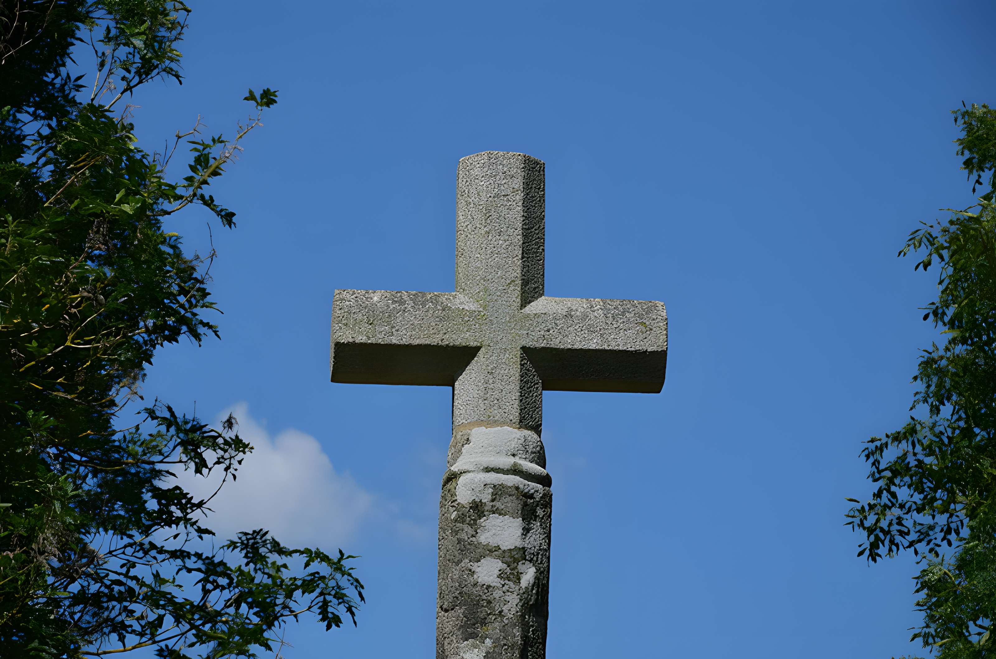 Croix de chemin de Malloué