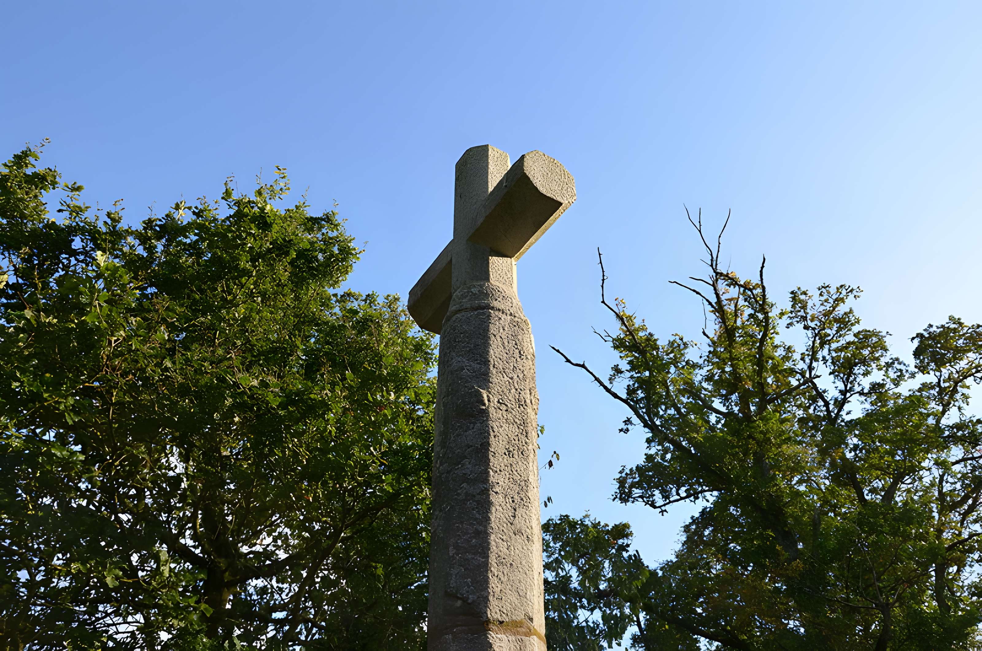 Croix de chemin de Malloué