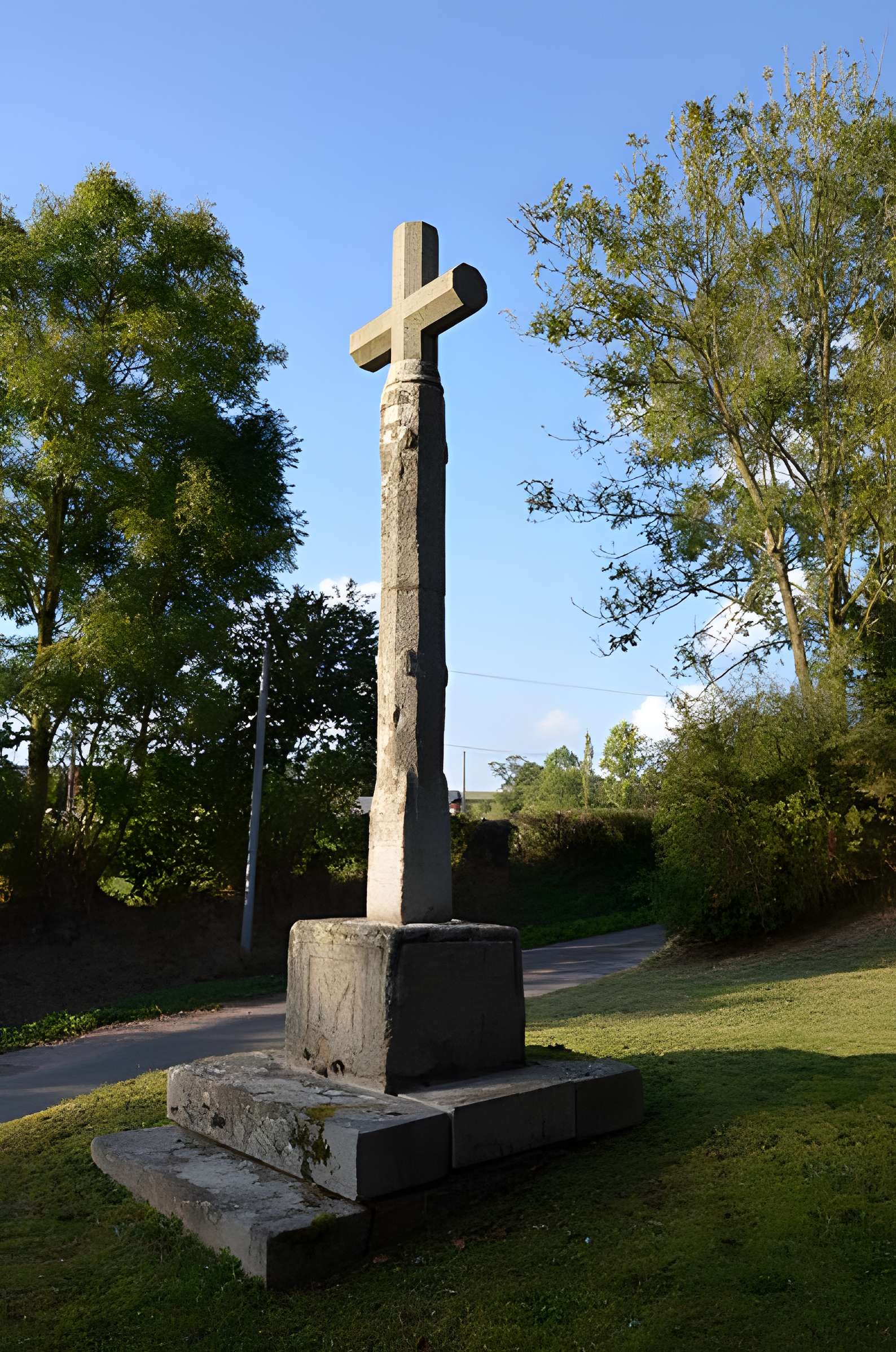 Croix de chemin de Malloué