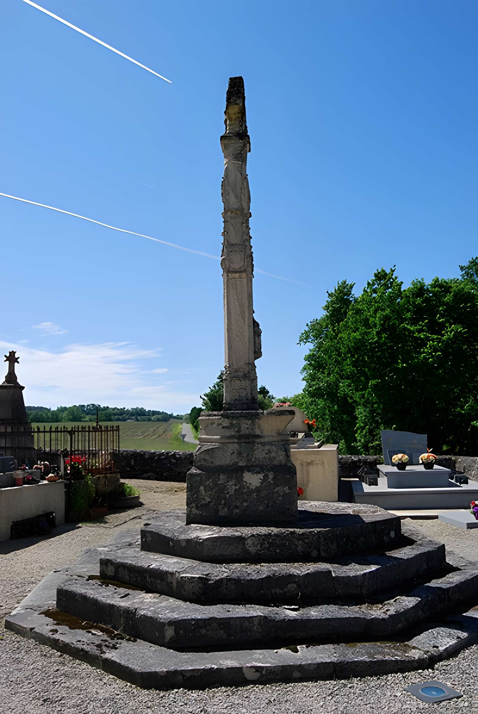 Croix de cimetière de Blésignac