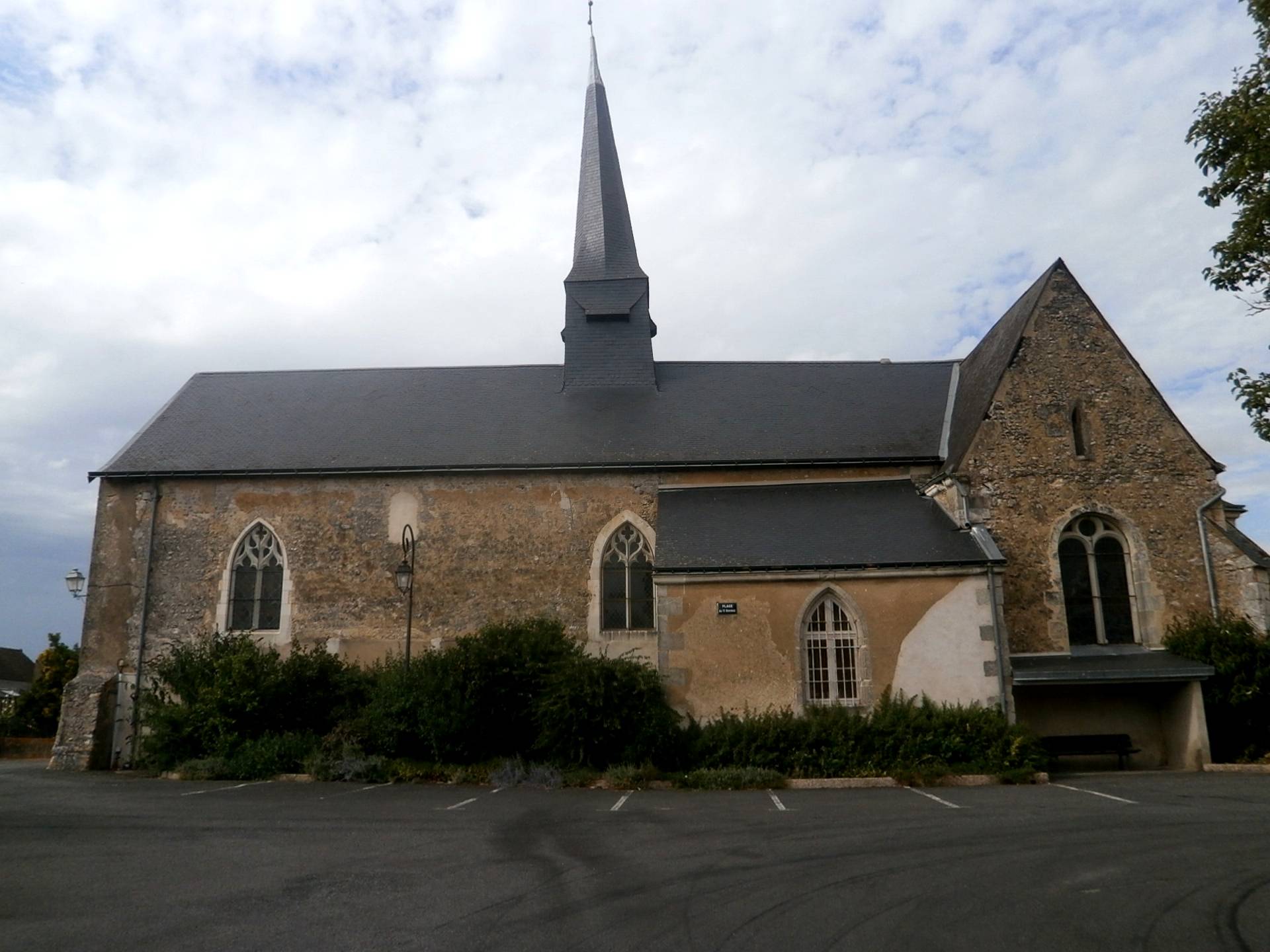 Photo de Notre-Dame de Couesmes Church