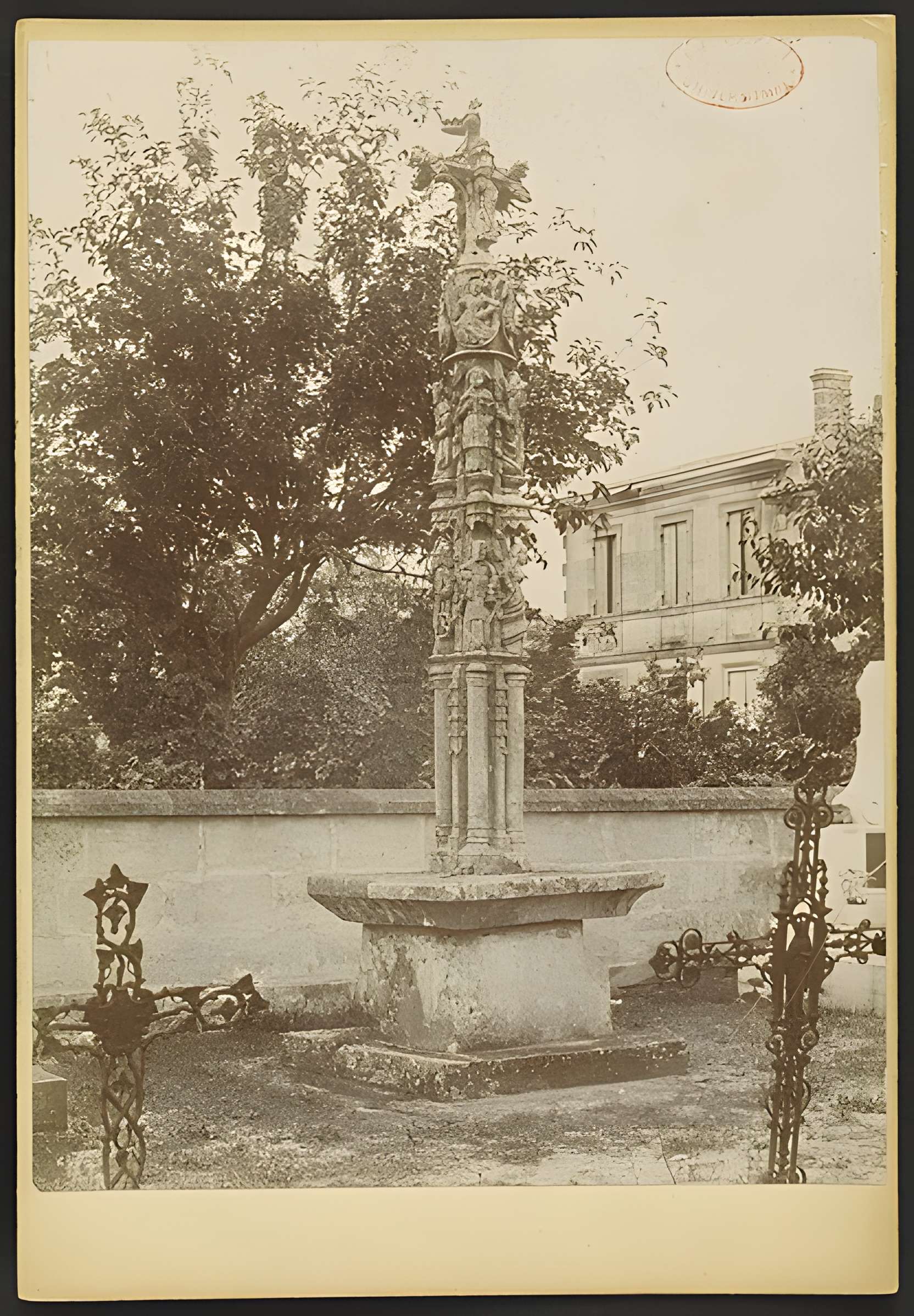 Croix de cimetière de Saillans