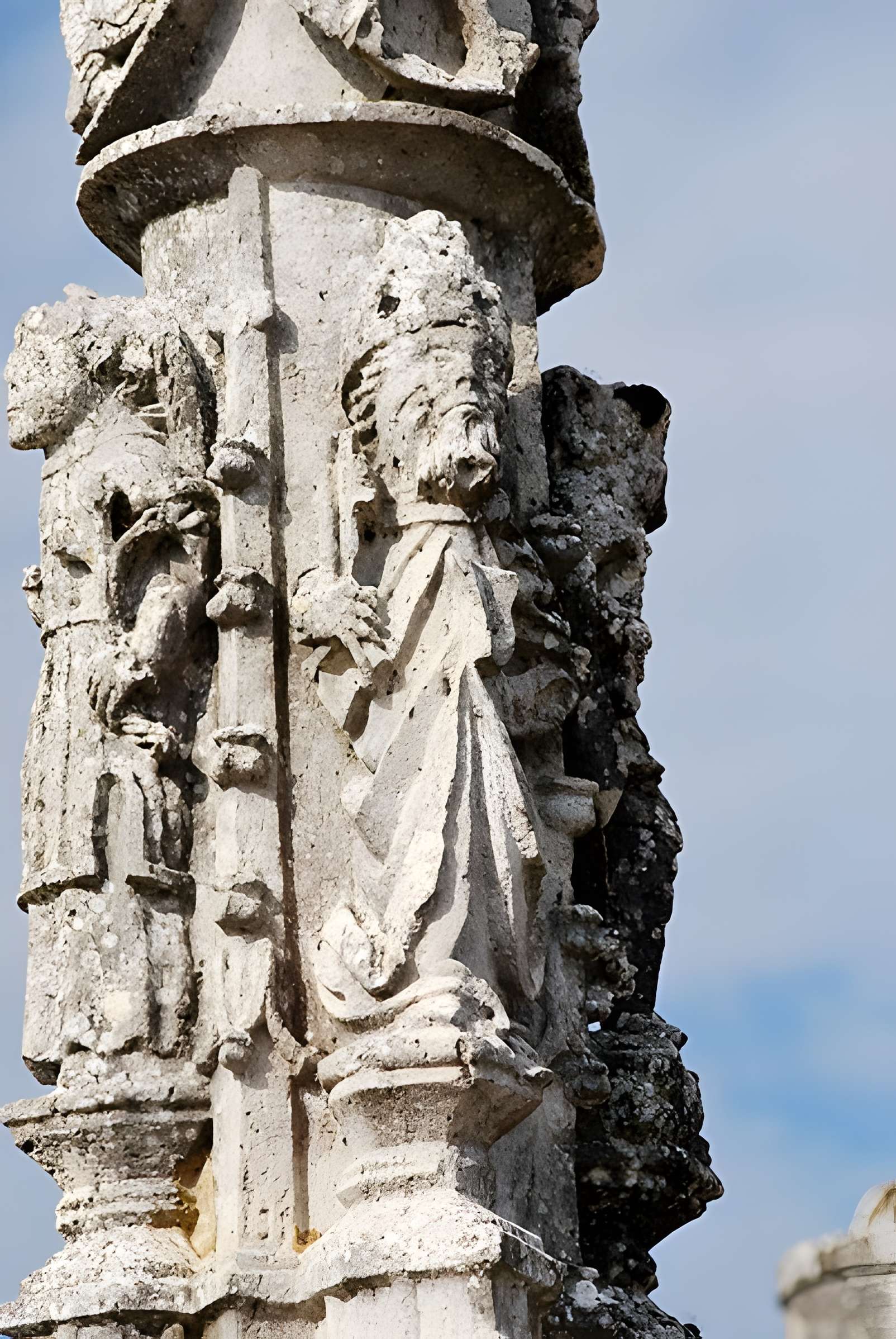 Croix de cimetière de Saillans